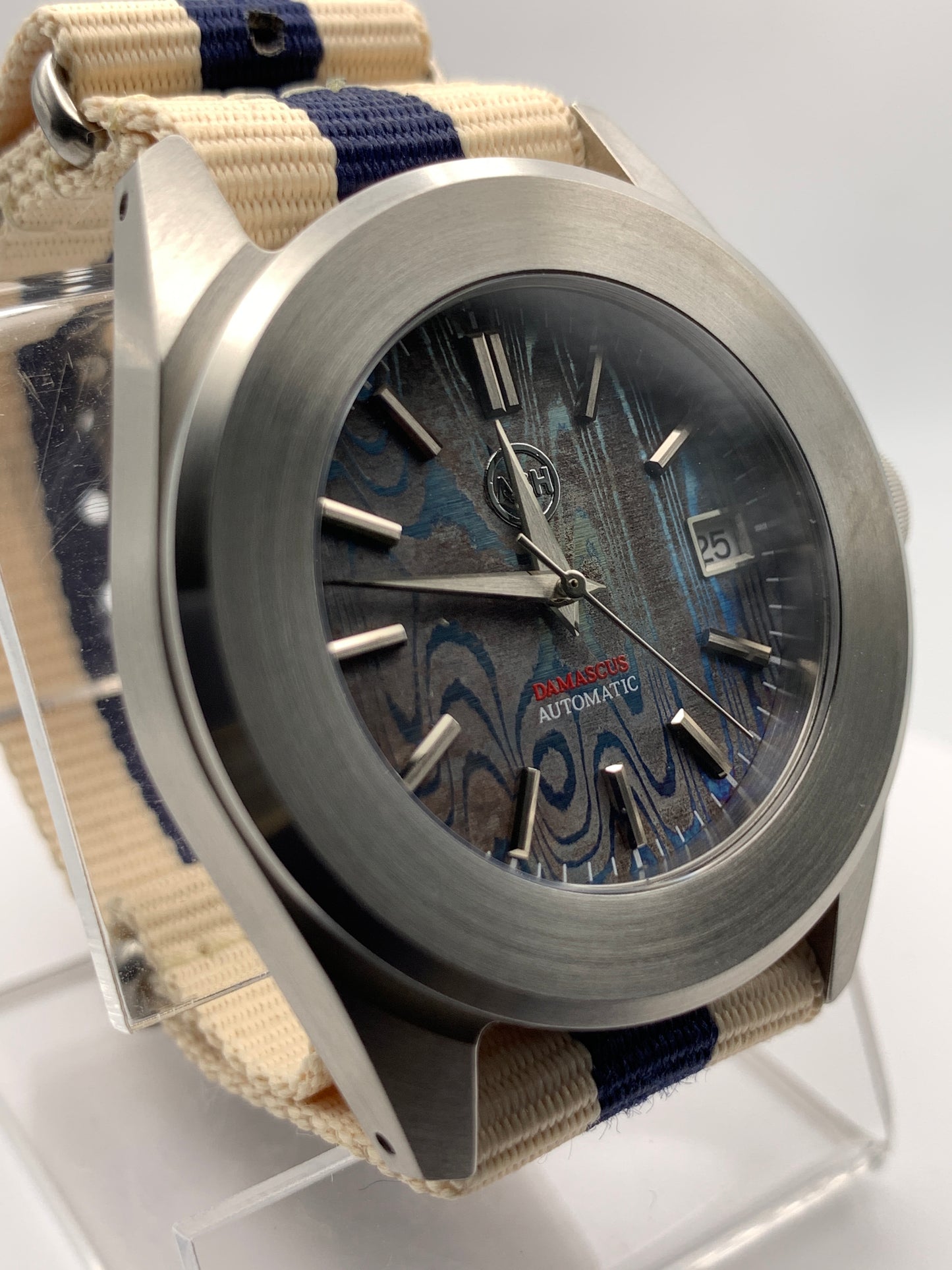 Ghost Fleet. 40mm brushed stainless steel case. Sapphire crystal. Seiko NH35.
