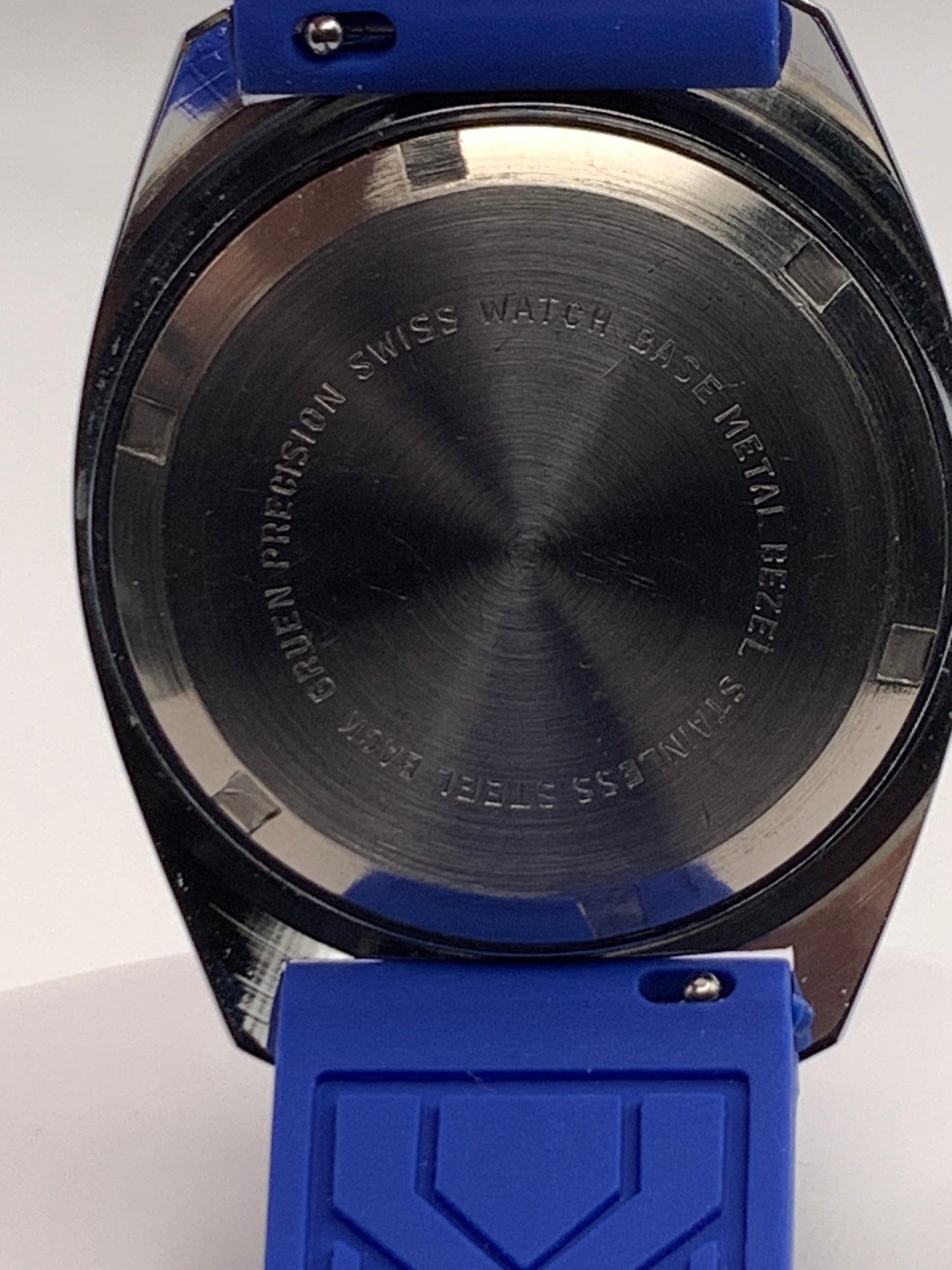 Drew 1.2- 35mm NOS brass and stainless steel Gruen case. Domed acrylic crystal. Seiko VH31 Mecha-quartz.