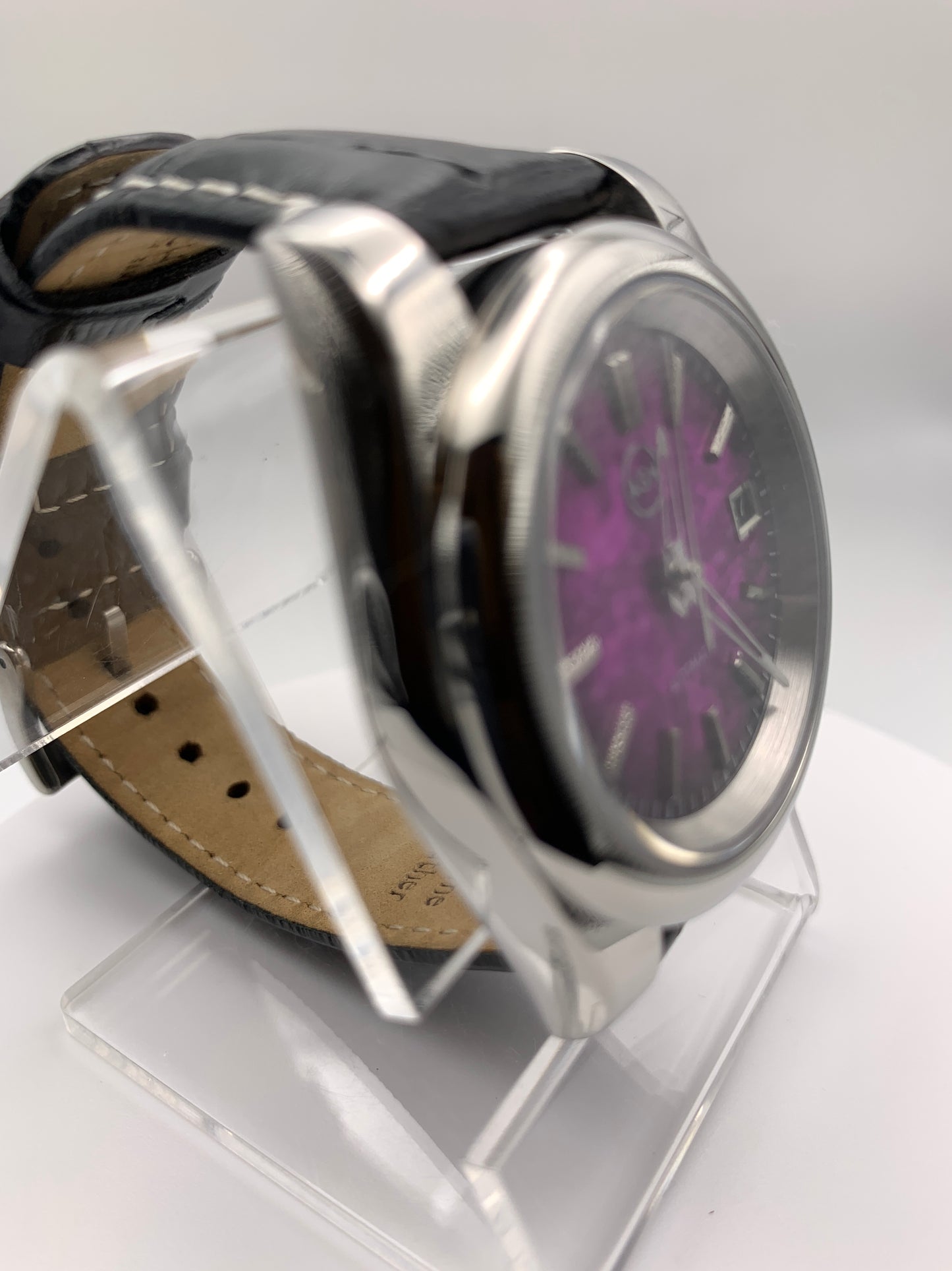 Blossom. 39mm Stainless steel. Textured dial.  Sapphire crystal. NH35 automatic movement.