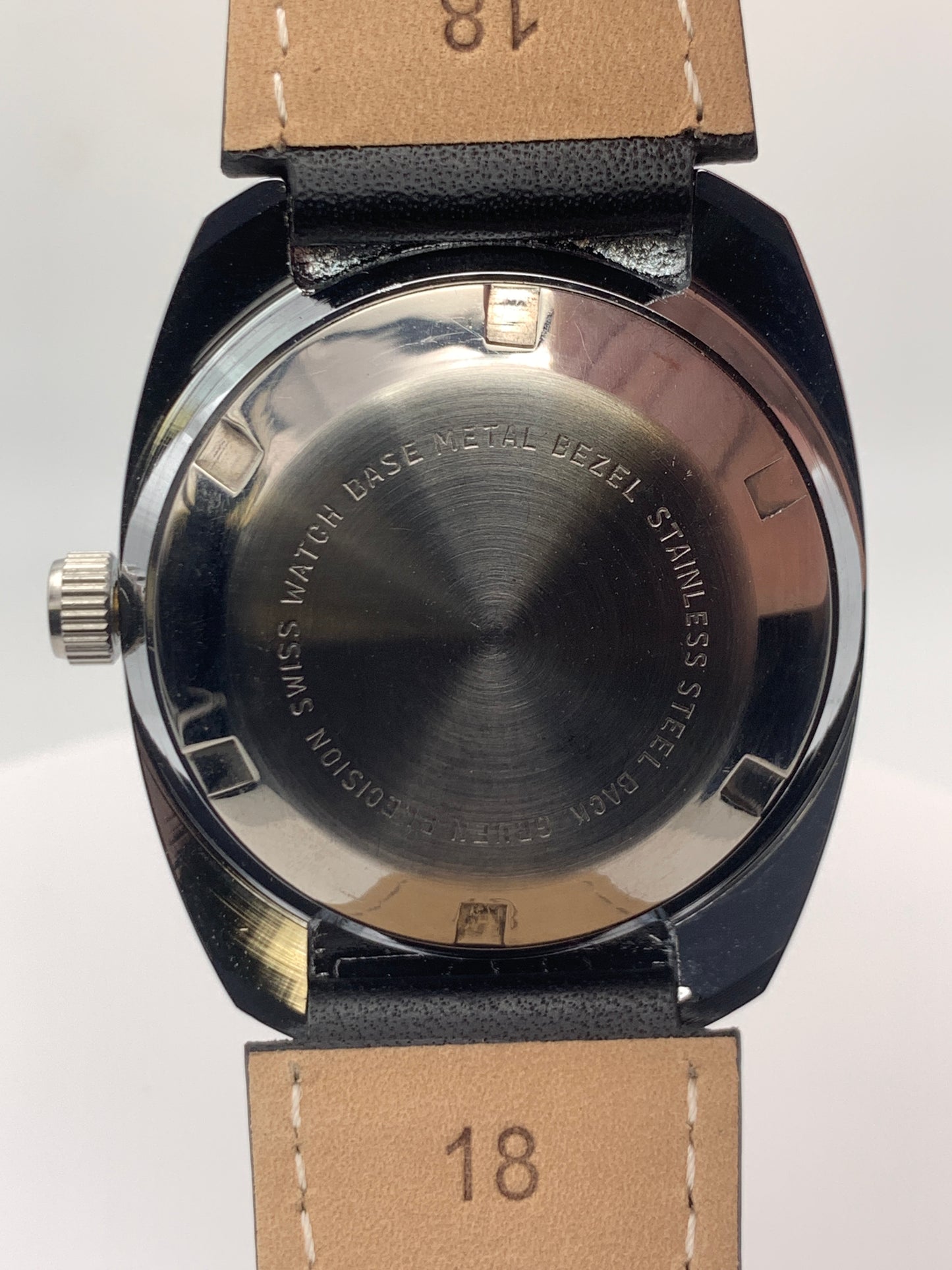 Solo Flight. Neo Vintage Collection. 36mm NOS Gruen case. Acrylic domed crystal. Miyota 2039.