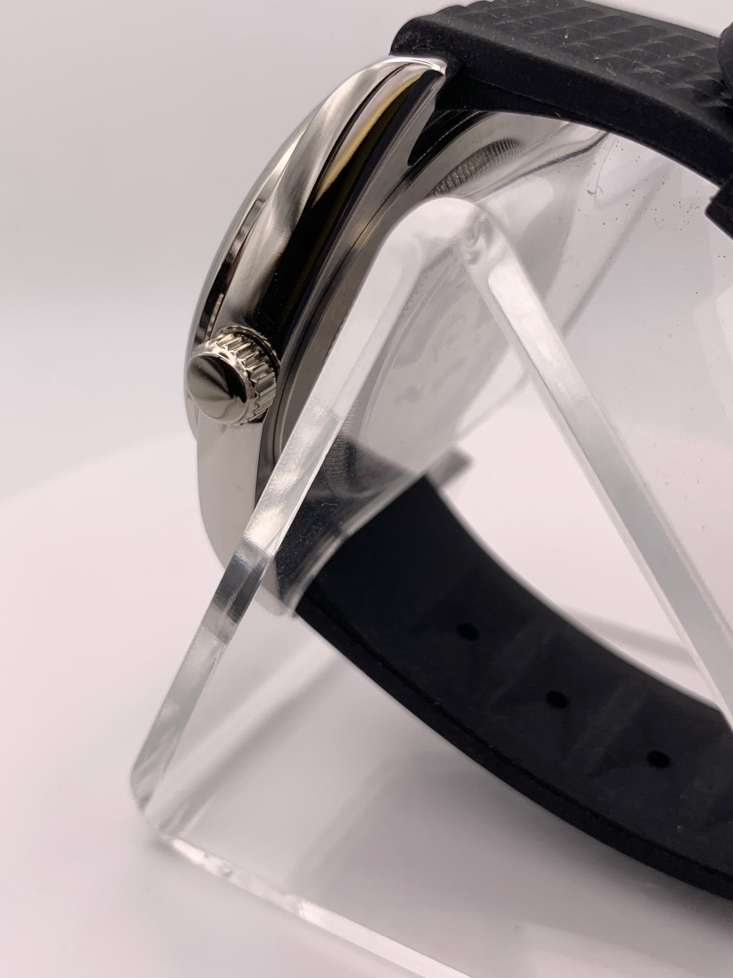 Blood Orange.  39mm stainless steel field watch. Sapphire crystal. NH38 automatic.