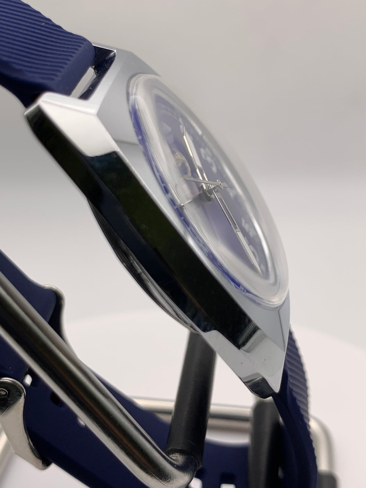 Drew 1.1 - 35mm NOS brass and stainless steel Gruen case. Domed acrylic crystal. Seiko VH31 Mecha-quartz.