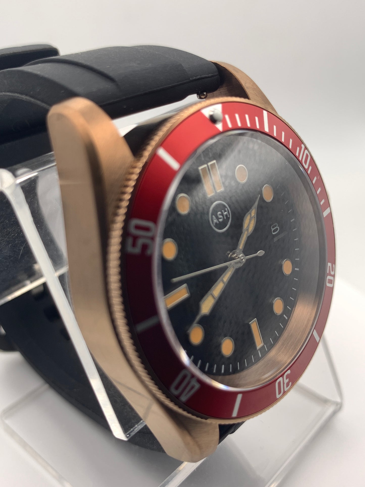 Dark Inlet. 41mm Rose gold stainless steel. Sapphire crystal. Seiko NH35.
