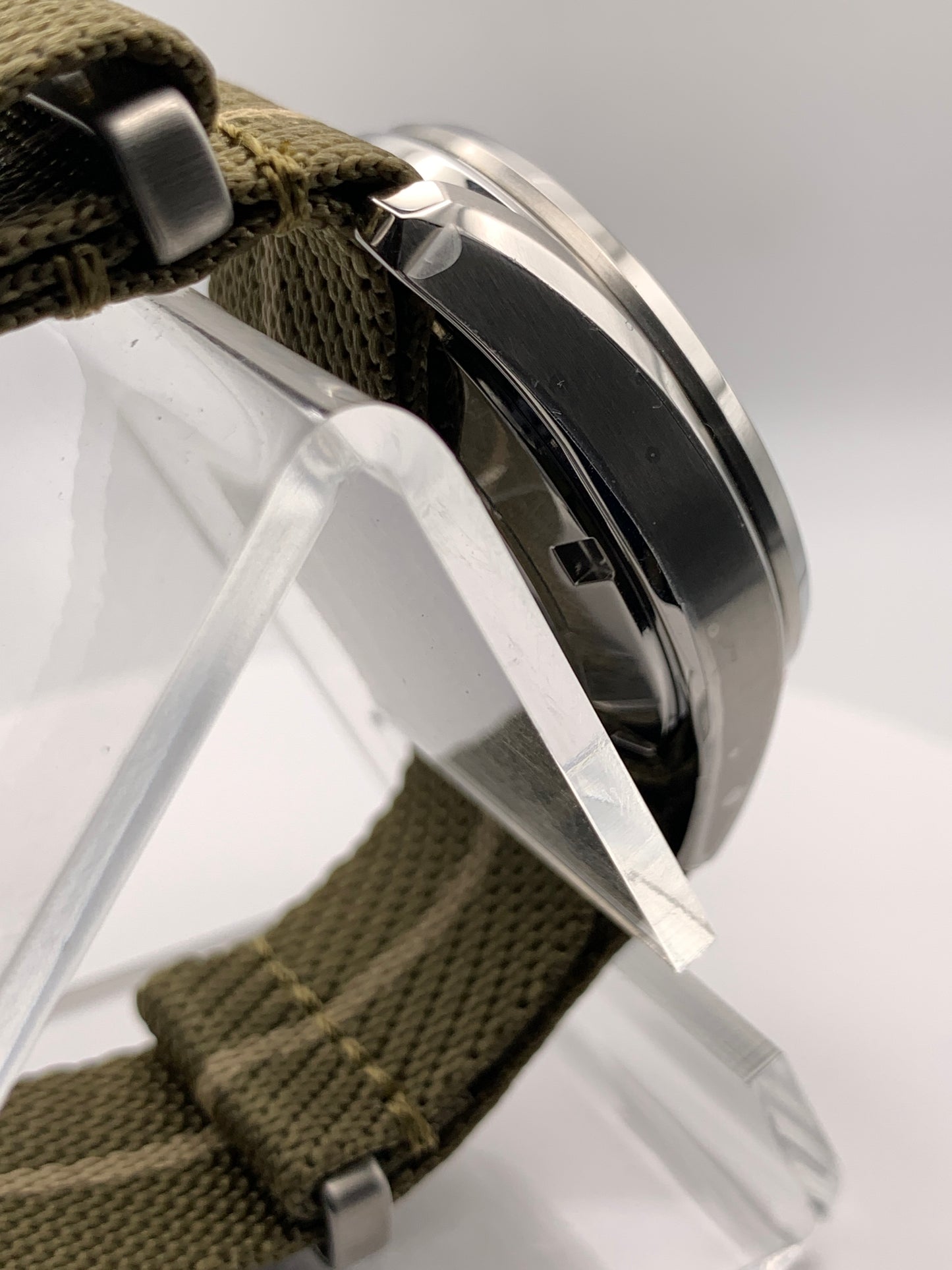 Ithilien. 38mm Stainless steel case. Sapphire crystal. Seiko NH35.