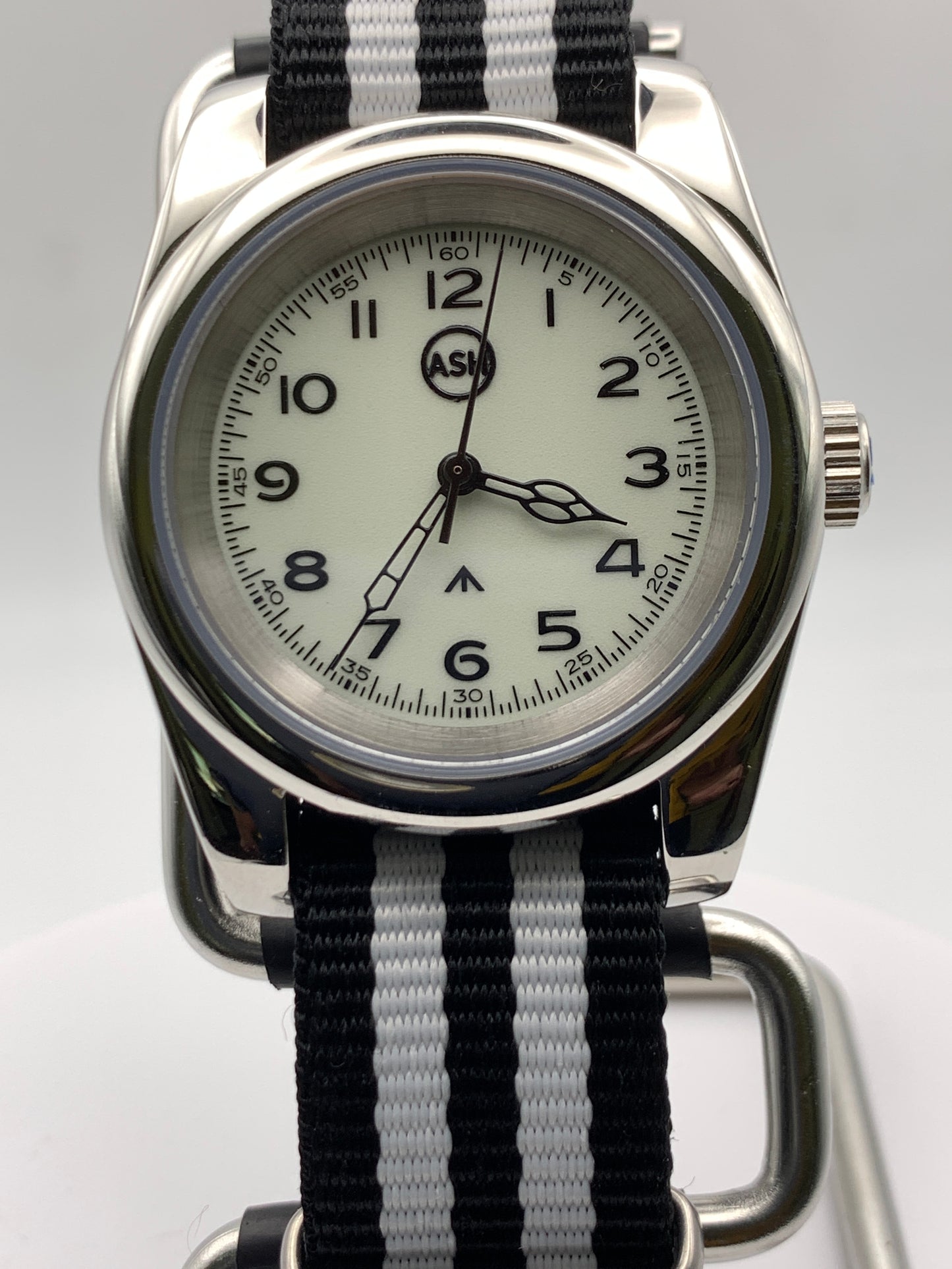 SR-71.  39mm stainless steel case. Sapphire crystal. Lumed dial. Seiko NH38.
