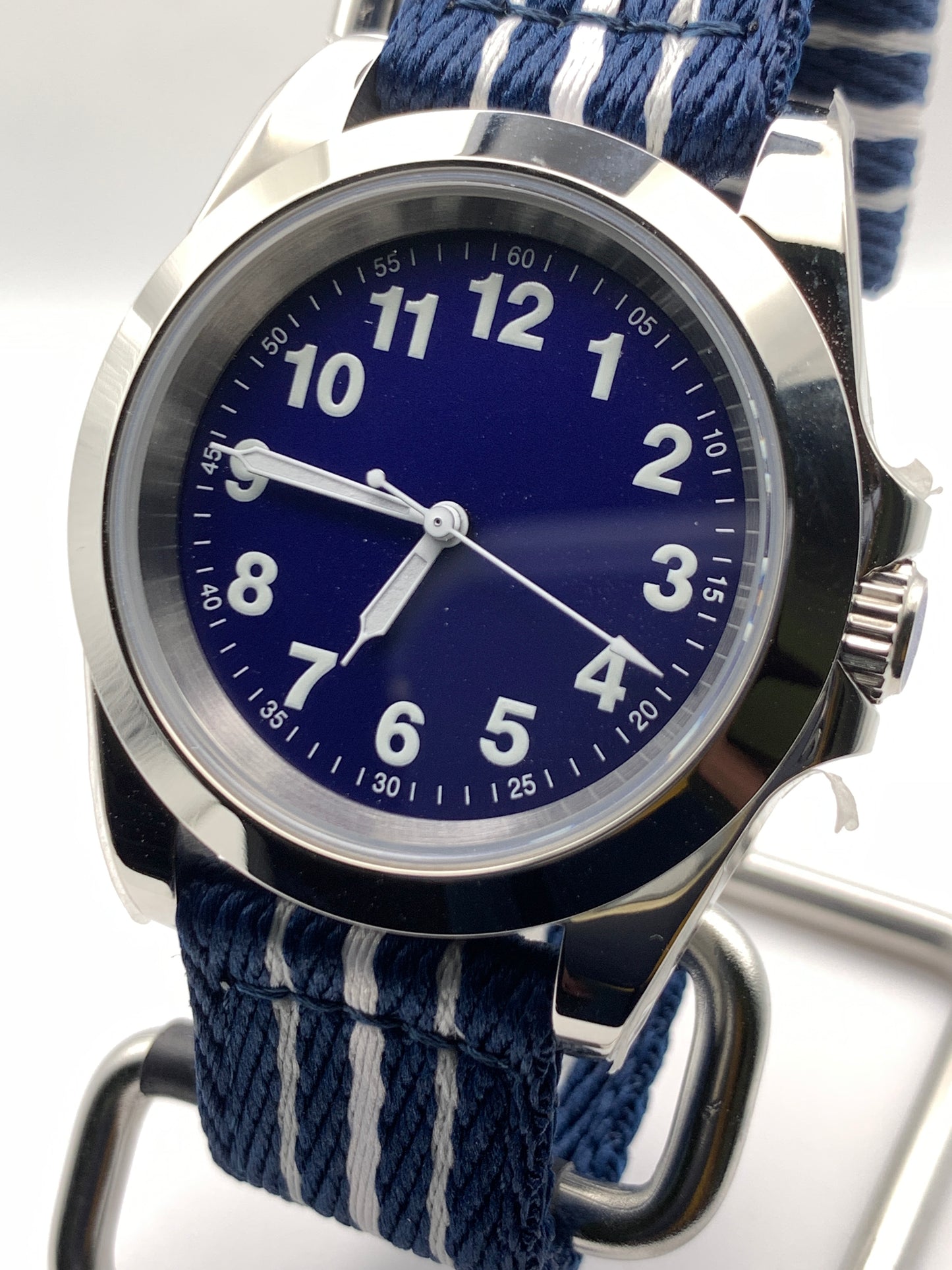 Depthing. 39mm stainless steel. Sapphire crystal. Seiko NH38.
