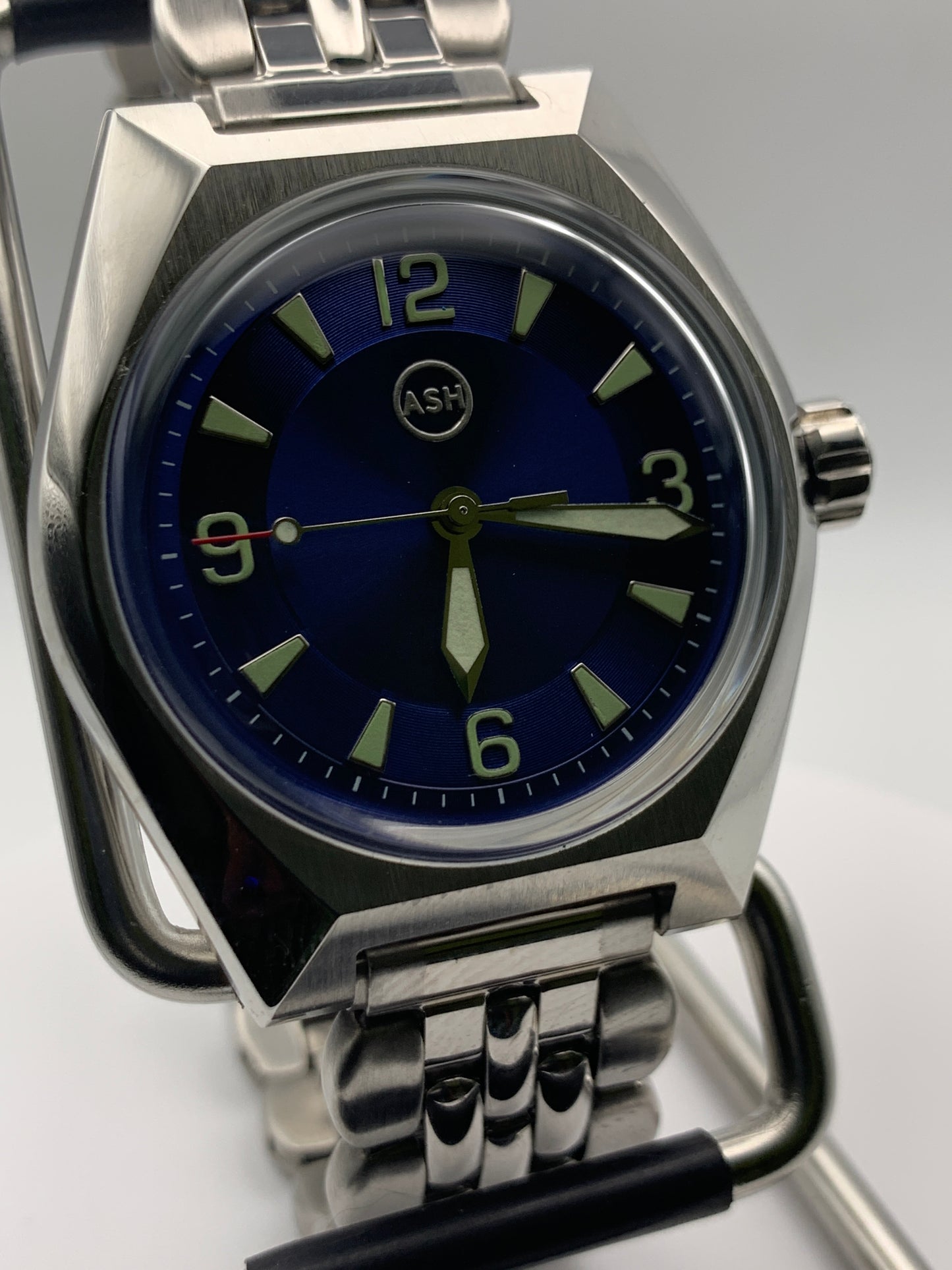 Northstar. 41mm Stainless steel. Domed K-1 crystal. Seiko NH38. Vintage bracelet.