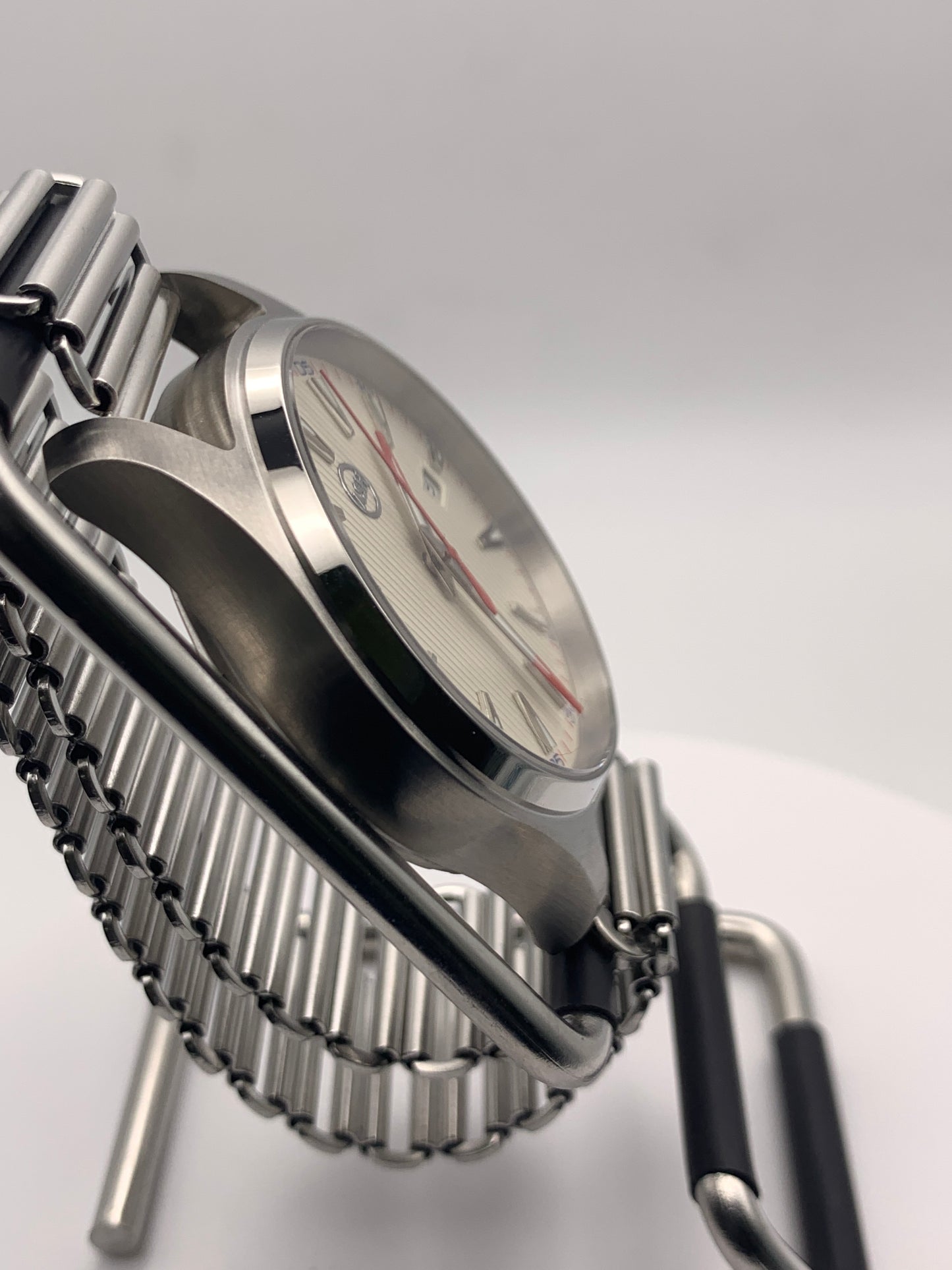 OGCola - Vanilla. 40mm stainless steel. Sapphire crystal. Seiko NH35