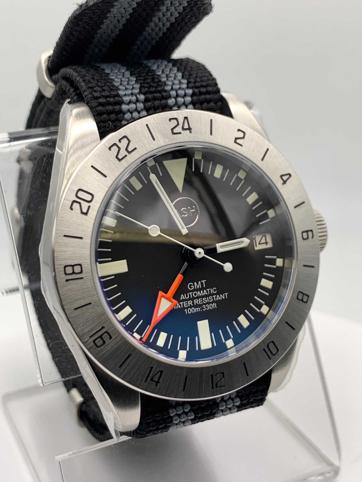 Vibe 1655. 40mm Stainless steel GMT case. Sapphire crystal. NH34 movement.