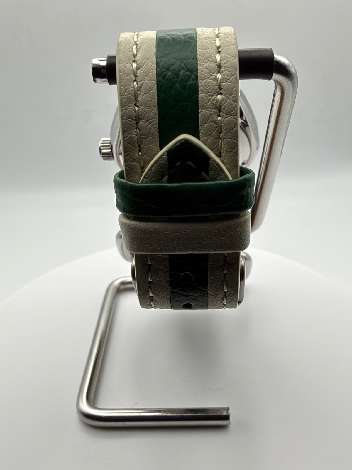 Andy 1.4 - 38mm Stainless steel. Double dome sapphire. Green MOP dial. Seiko NH35.