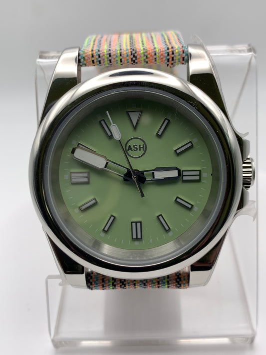 Minty 2. 39mm Stainless steel. Sapphire crystal. Seiko NH38. Matching bracelet and two straps included.