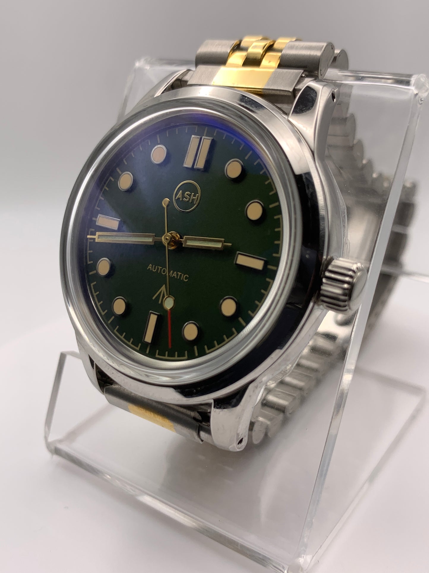 Mister Green Jeans. 39mm stainless steel. Box mineral crystal with blue AR coating. Seiko NH35 automatic. Vintage Speidel bracelet.