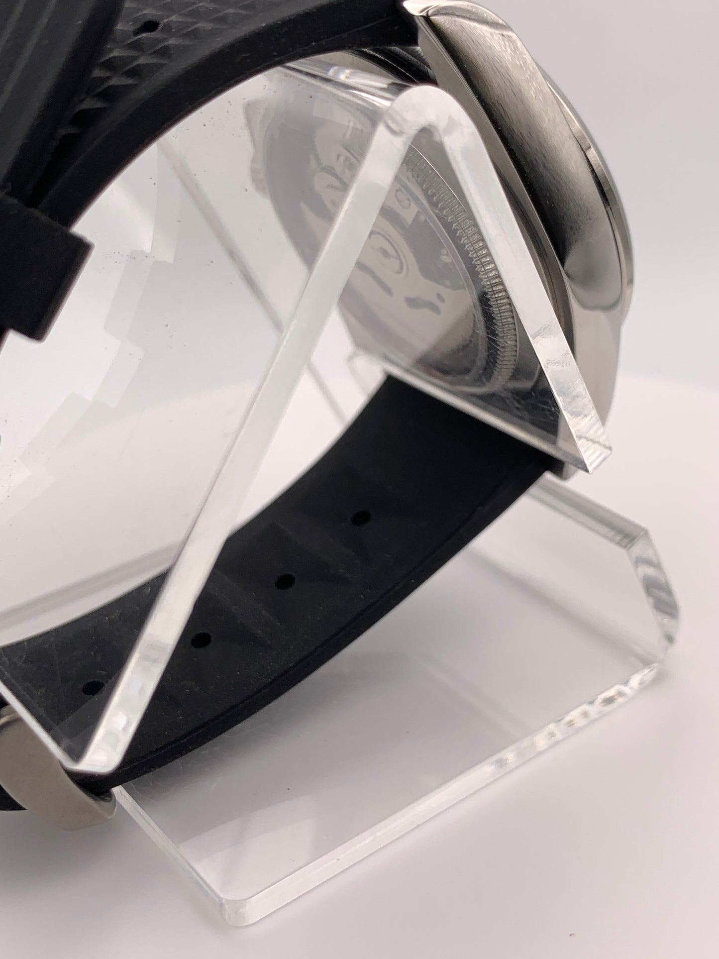 Blood Orange.  39mm stainless steel field watch. Sapphire crystal. NH38 automatic.