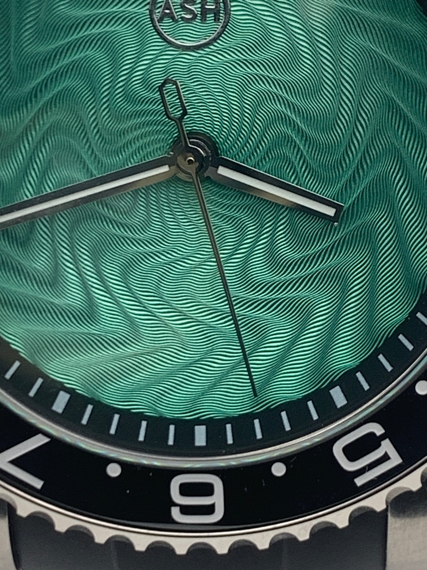 Swirlwind. 41mm Stainless steel case. Sapphire crystal. NH38 automatic. 120 click unidirectional bezel.