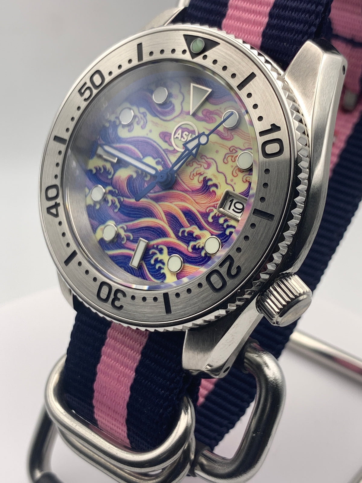 Tempest. 40mm Stainless steel cushion case. Sapphire crystal. Lumed dial. Seiko NH35.