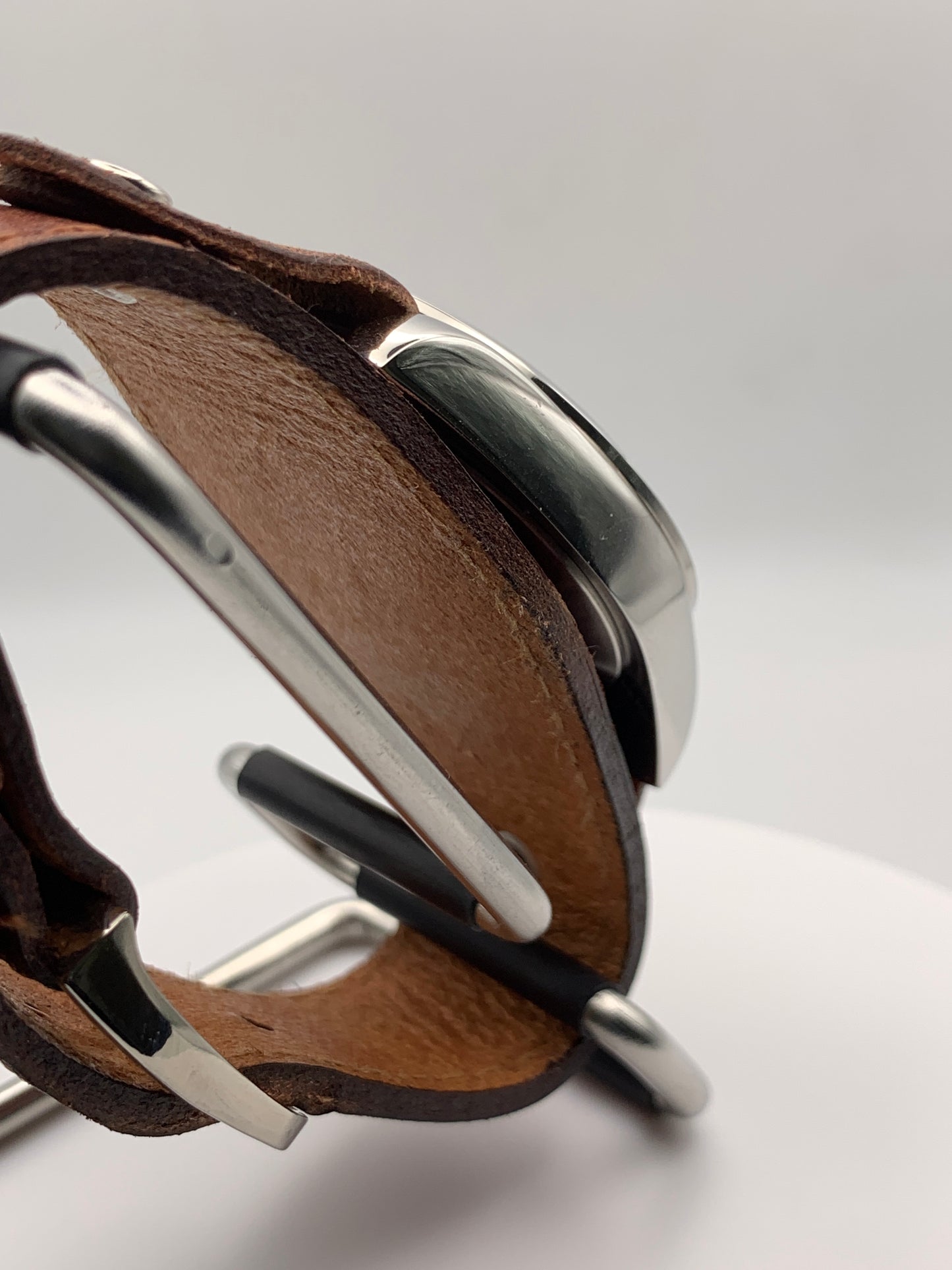 Red Five. 39mm Stainless steel. Sapphire crystal. Seiko NH38.