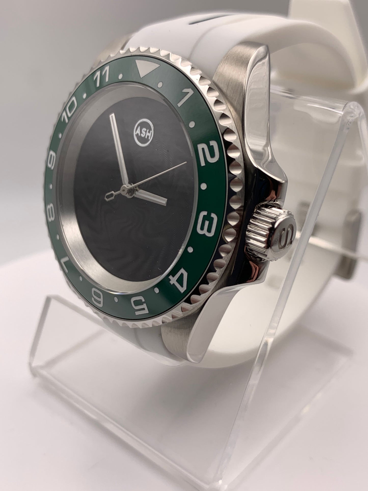 Windswirl. 40mm stainless steel. Sapphire crystal. Seiko NH38.