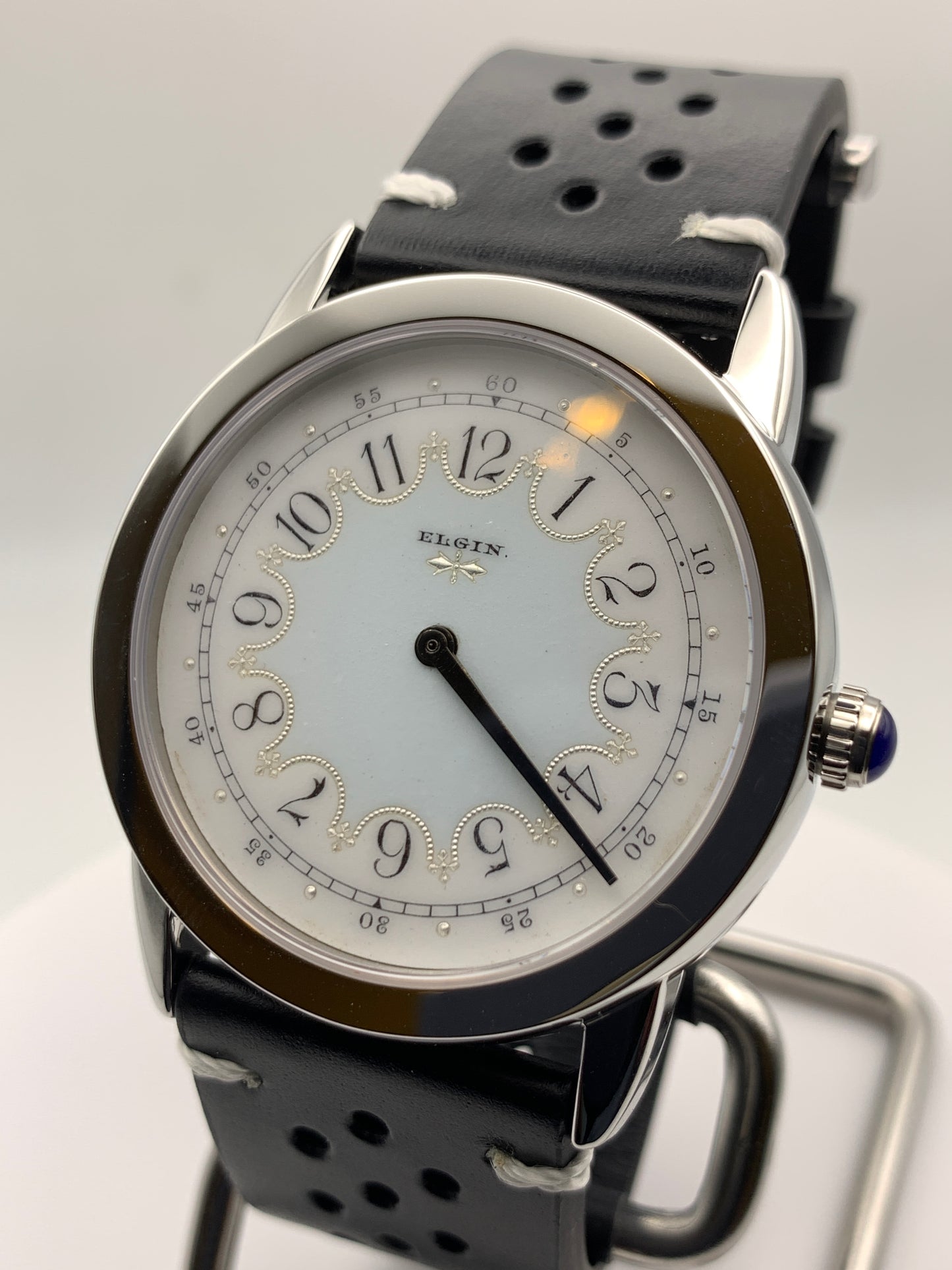 Grace 2. 42mm Stainless steel. Vintage Elgin enamel dial. Sapphire crystal. Miyota 2036 quartz.