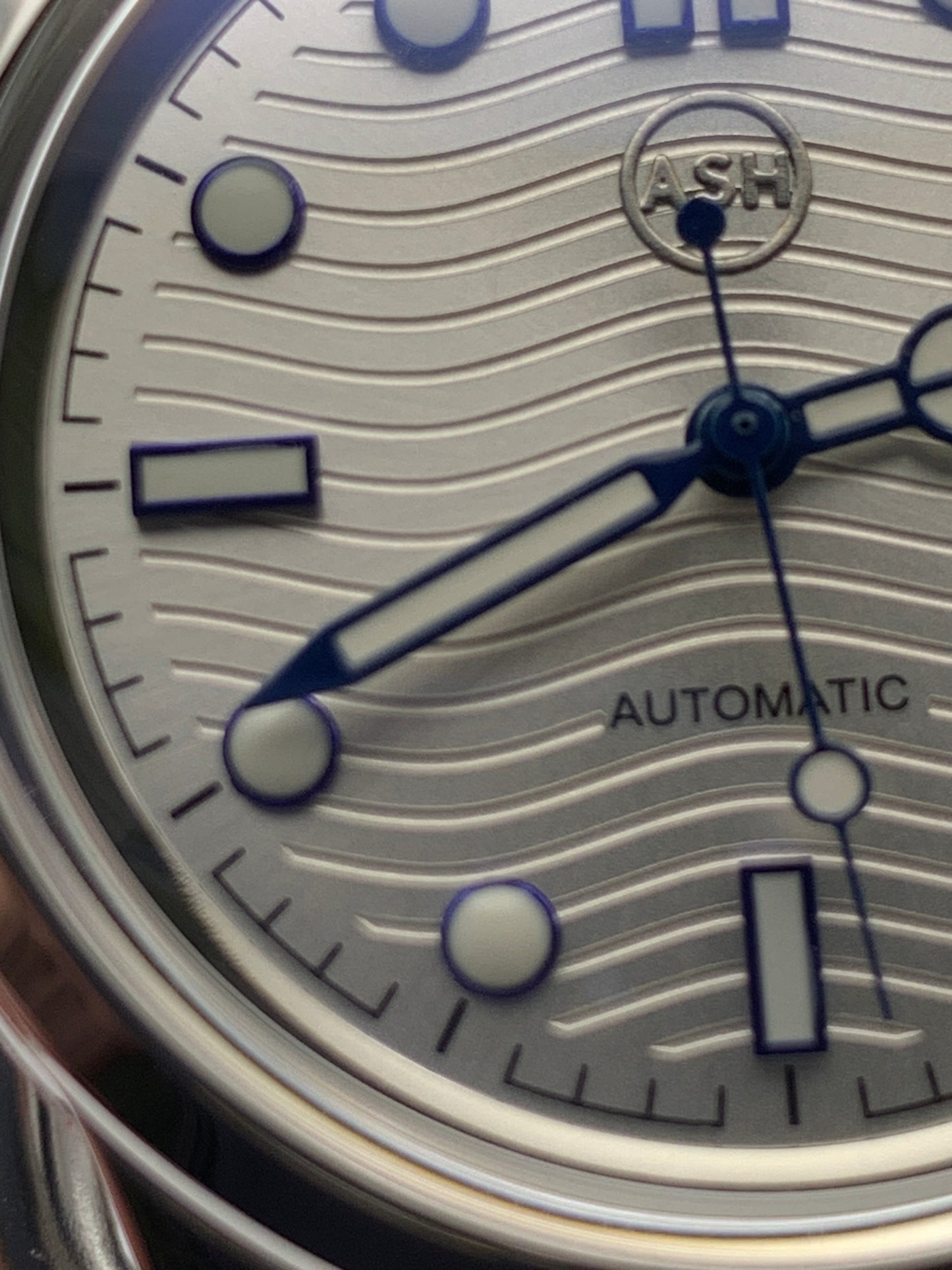 The Yankee 1.1 - Blue, silver and white livery. 39mm stainless steel case. K-1 mineral crystal with AR. NH35 automatic.