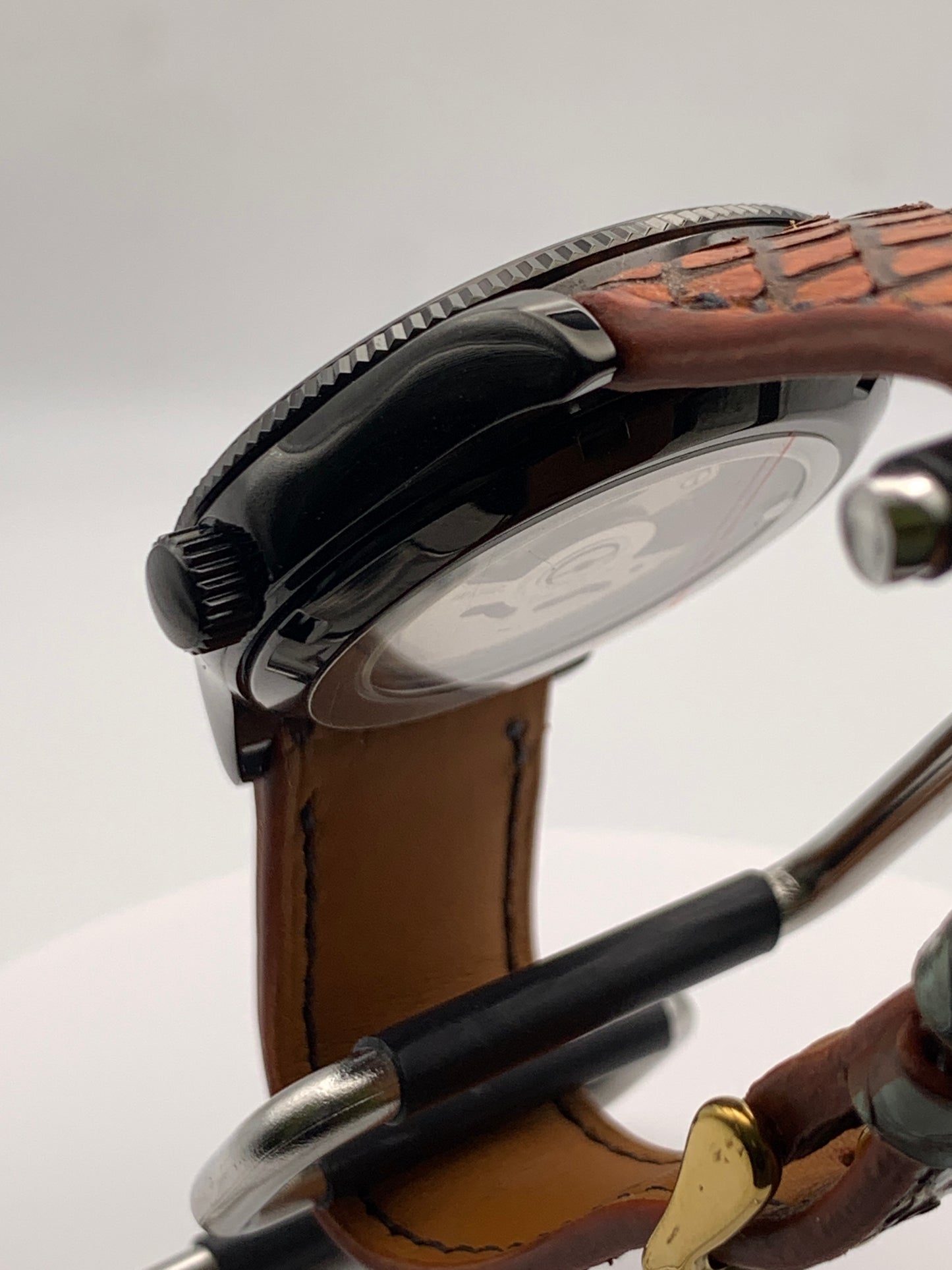 Ecthelion. Golden fire livery. 39mm fluted, PVD coated, stainless steel case. Sapphire crystal. Seiko NH38. Dragon scale strap. Mystical powers.
