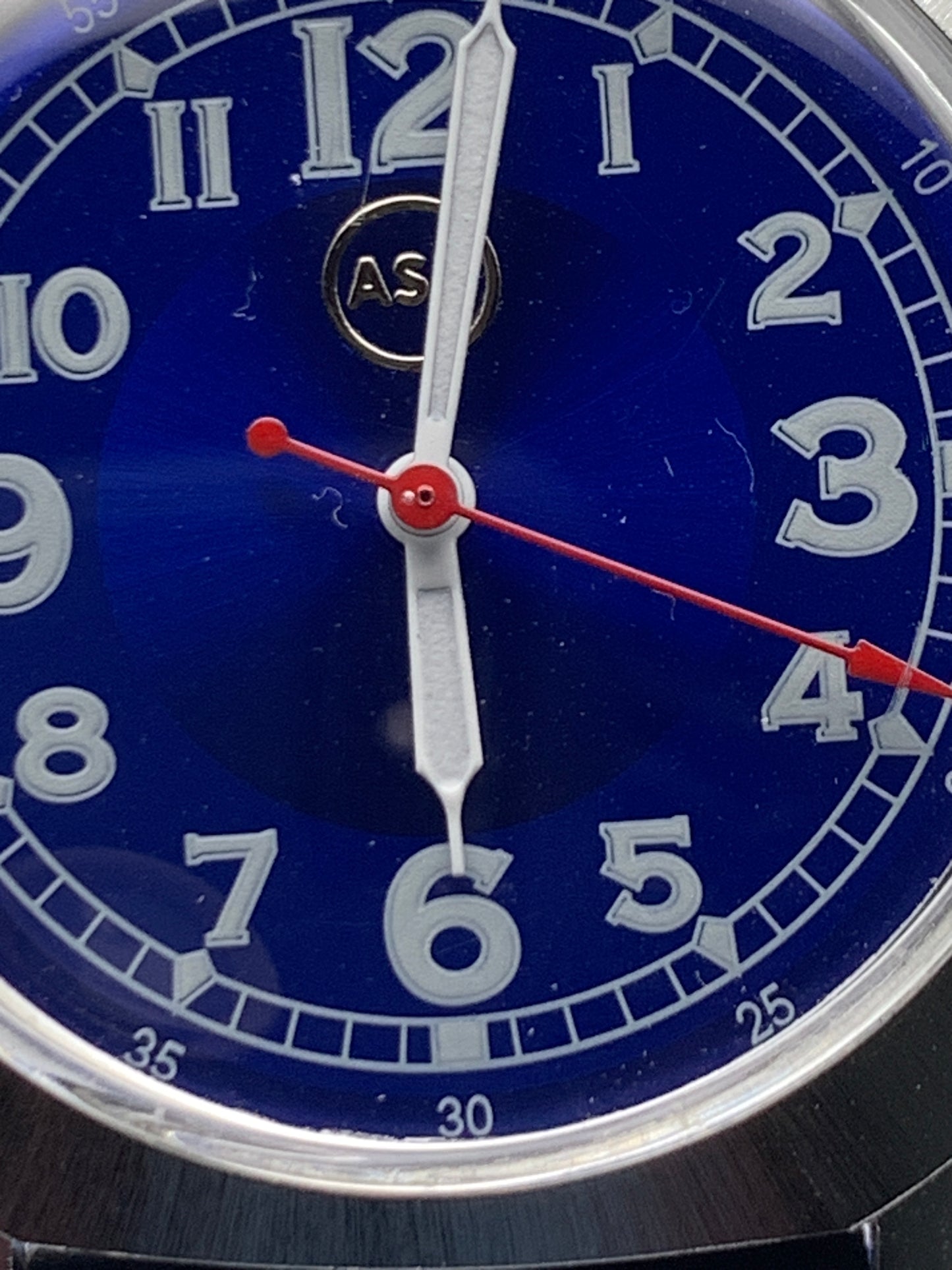 Drew 1.2- 35mm NOS brass and stainless steel Gruen case. Domed acrylic crystal. Seiko VH31 Mecha-quartz.