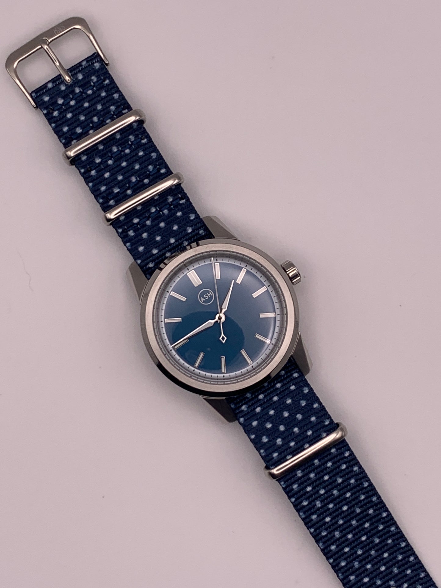 Dress Shirt. 41mm Stainless steel case. Domed K-1 glass crystal. Seiko NH38.