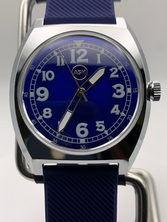 Drew 1.1 - 35mm NOS brass and stainless steel Gruen case. Domed acrylic crystal. Seiko VH31 Mecha-quartz.