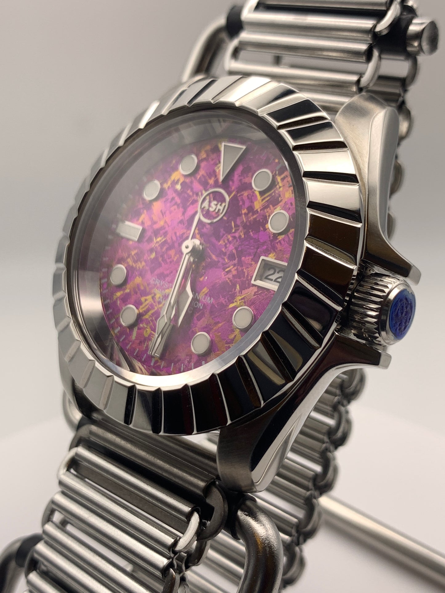 Party-whirl. 41mm Stainless steel.  Sapphire crystal.  Seiko NH35. Bonklip.