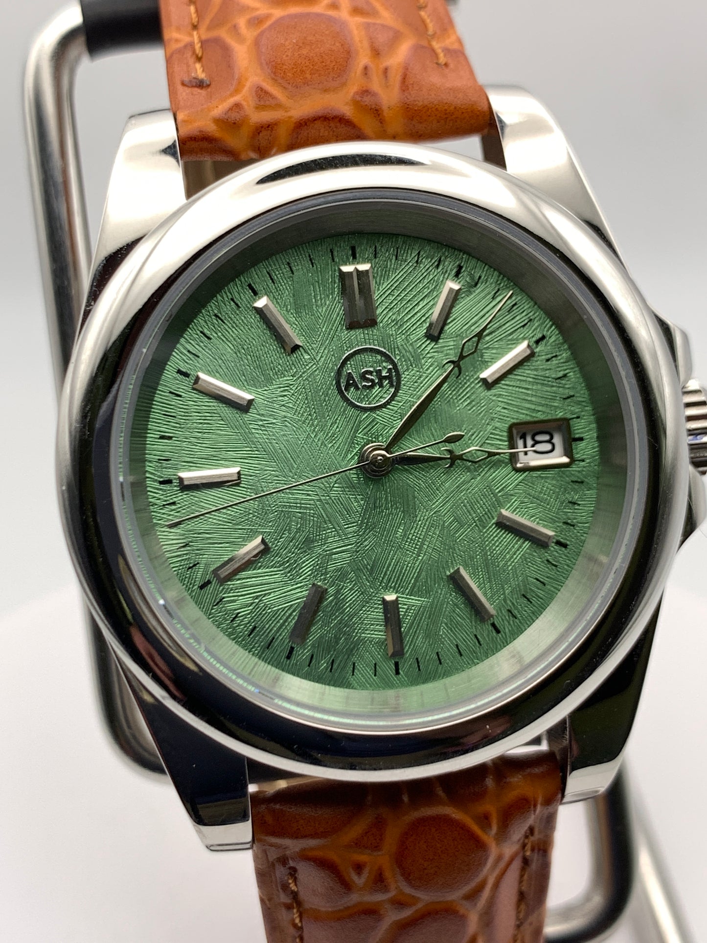 Second Nature 1.1 - 39mm stainless steel case. Sapphire crystal. Seiko NH35.
