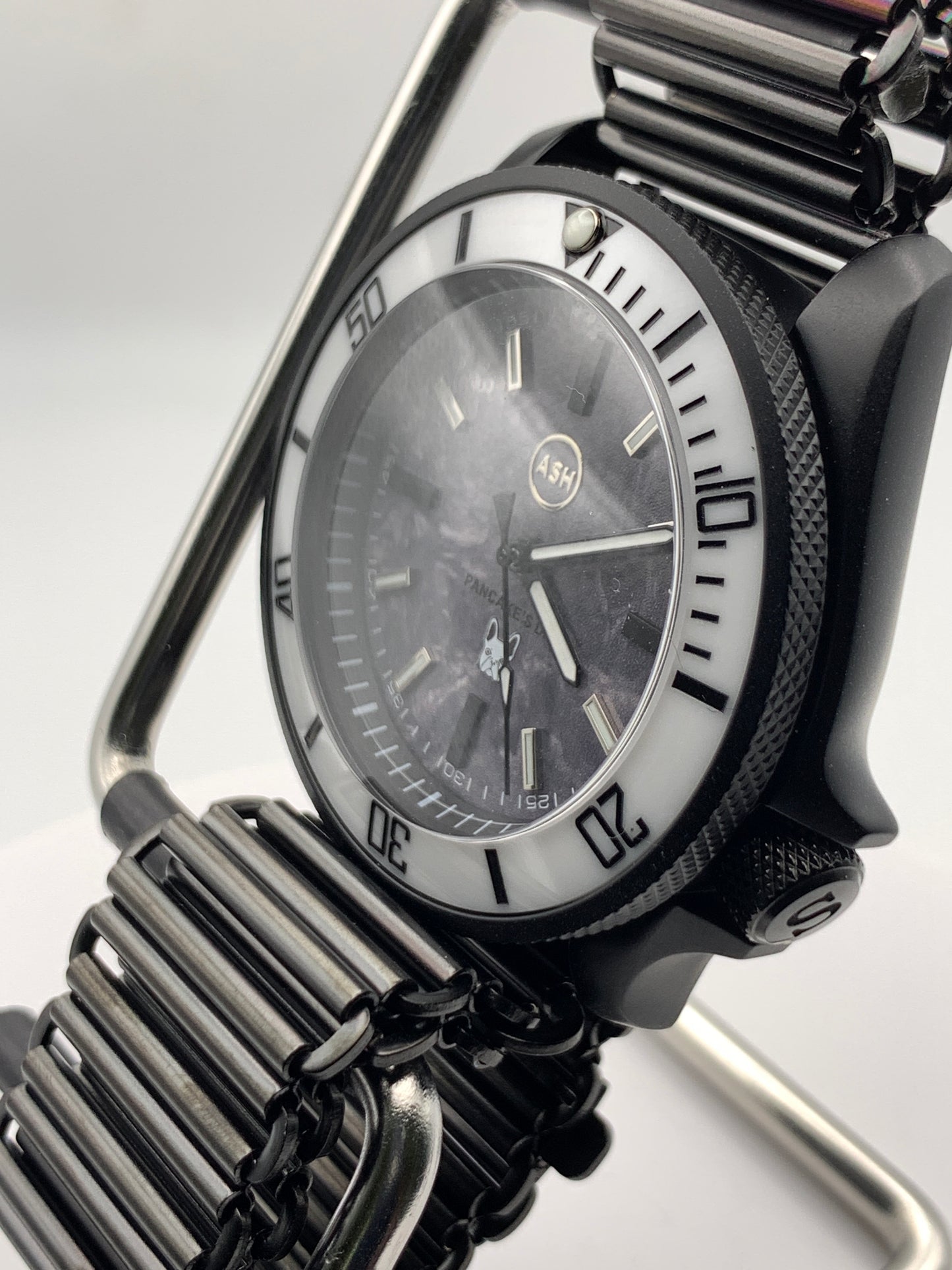 Jason Tribute #4 - 40mm PVD coated stainless steel. Sapphire crystal. Custom dial. Seiko NH38. 5 straps pictured included.