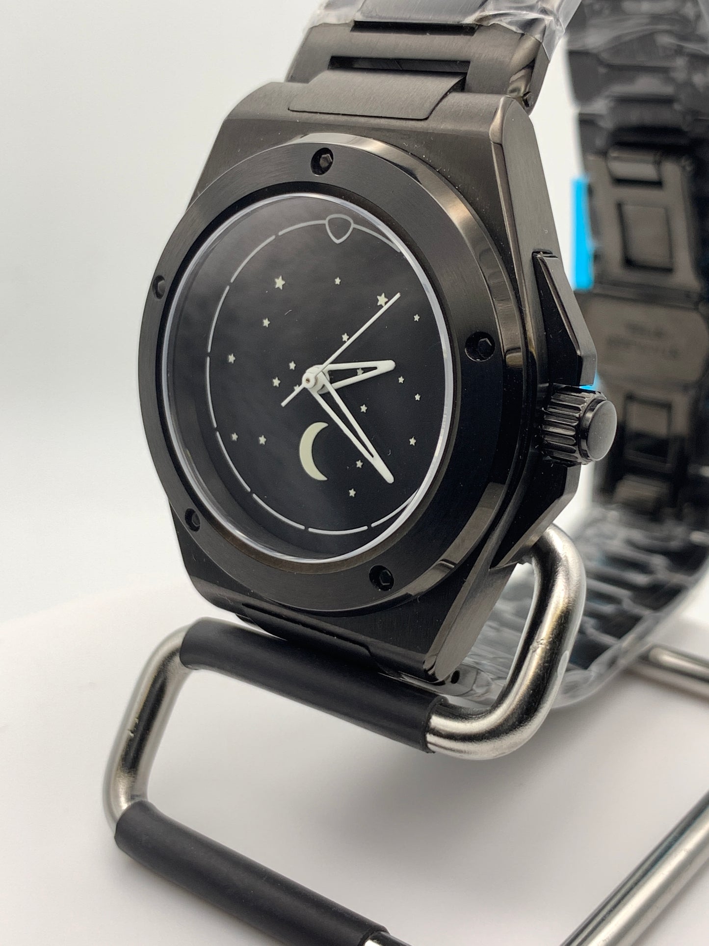 Stars and moon. PVD case and bracelet.