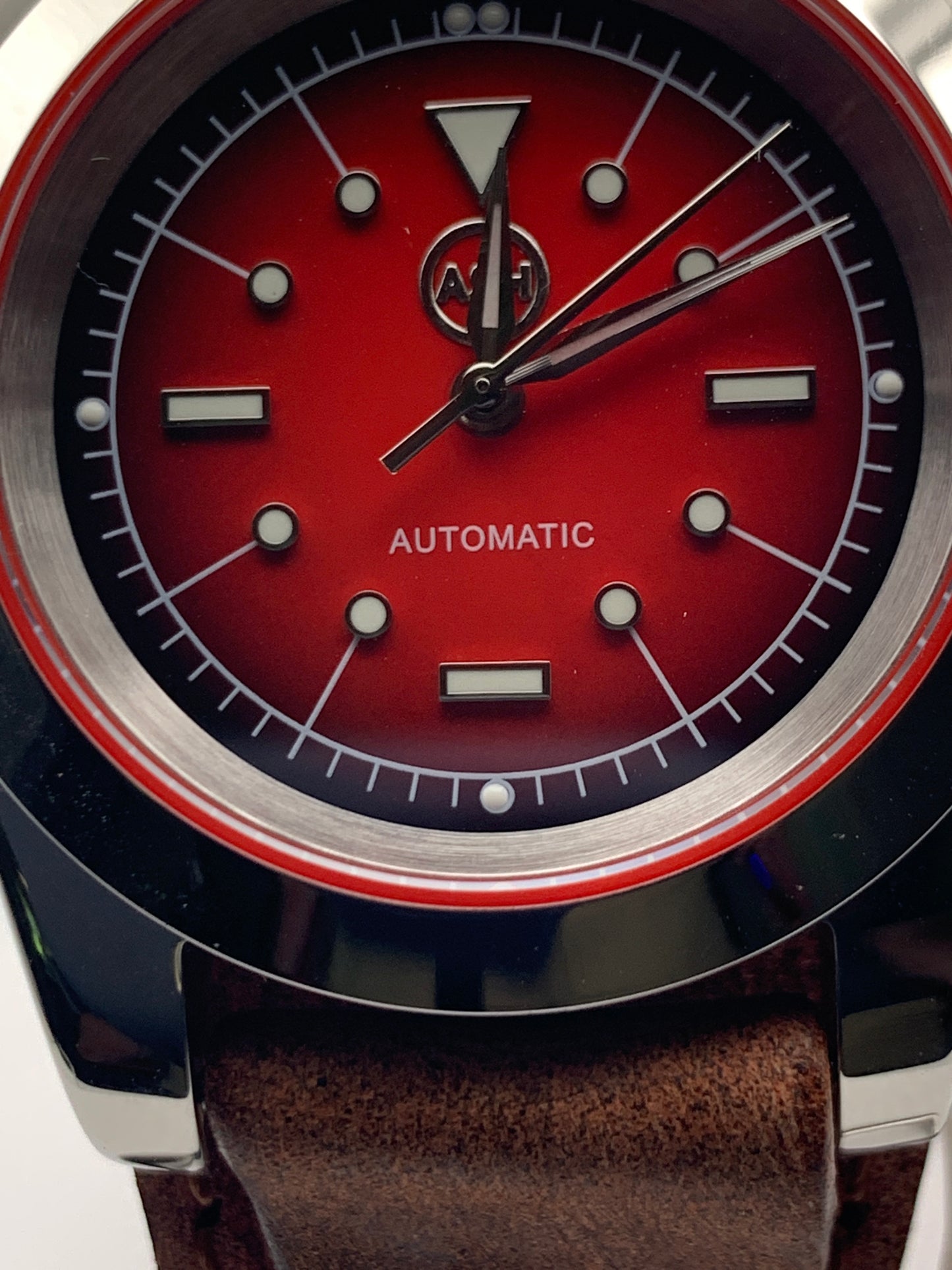 Red Five 1.2 - 39mm Stainless steel.