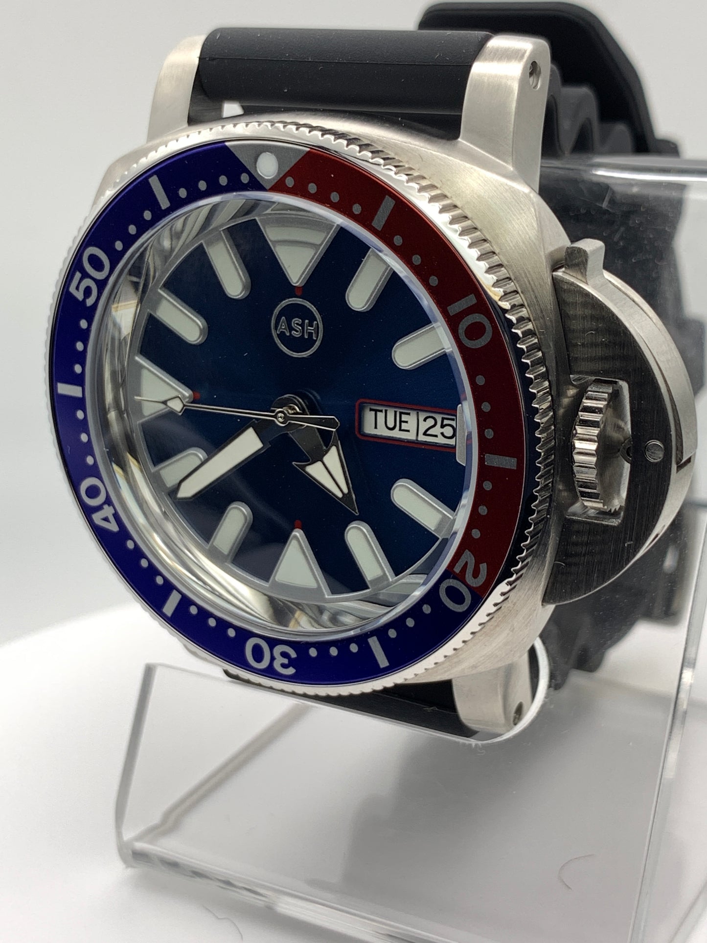 42mm Sport watch. Pepsi bezel. NH36 automatic movement.