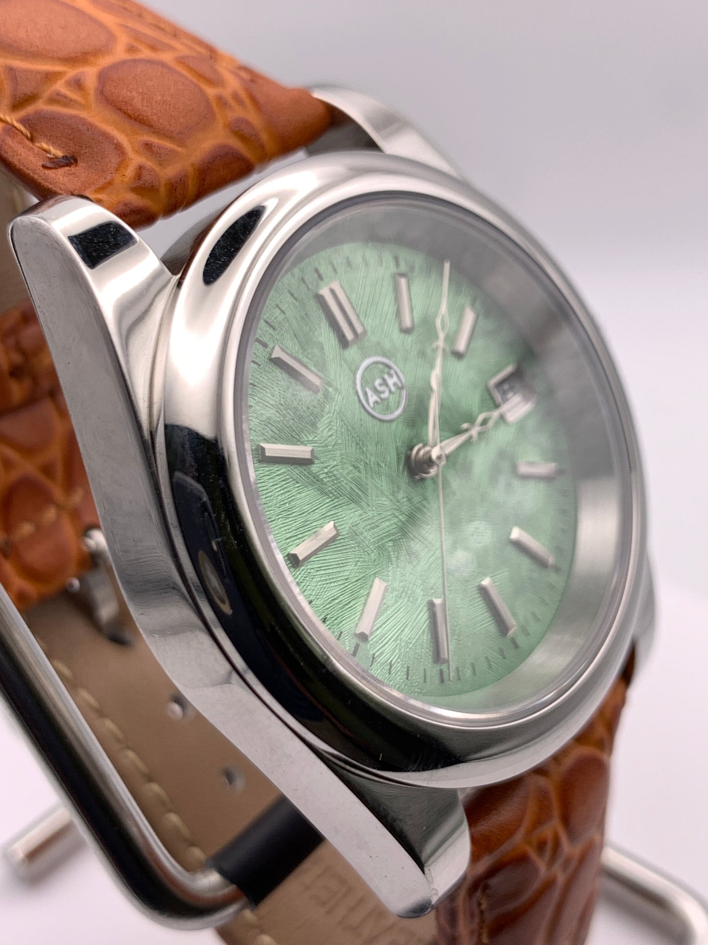 Second Nature 1.1 - 39mm stainless steel case. Sapphire crystal. Seiko NH35.
