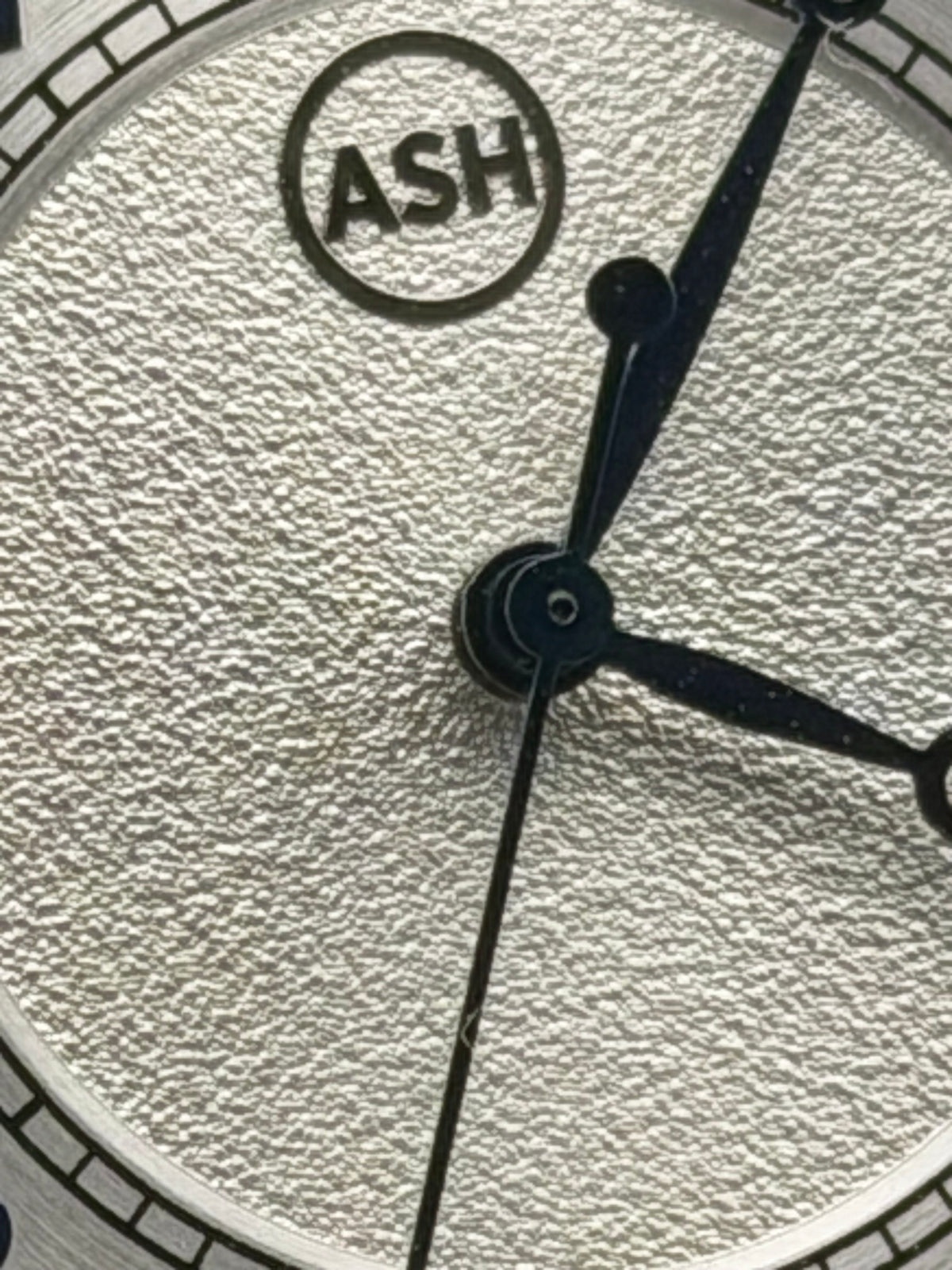 Timeless 1.1 - 39mm Stainless steel case. Sapphire crystal. NH38 automatic.