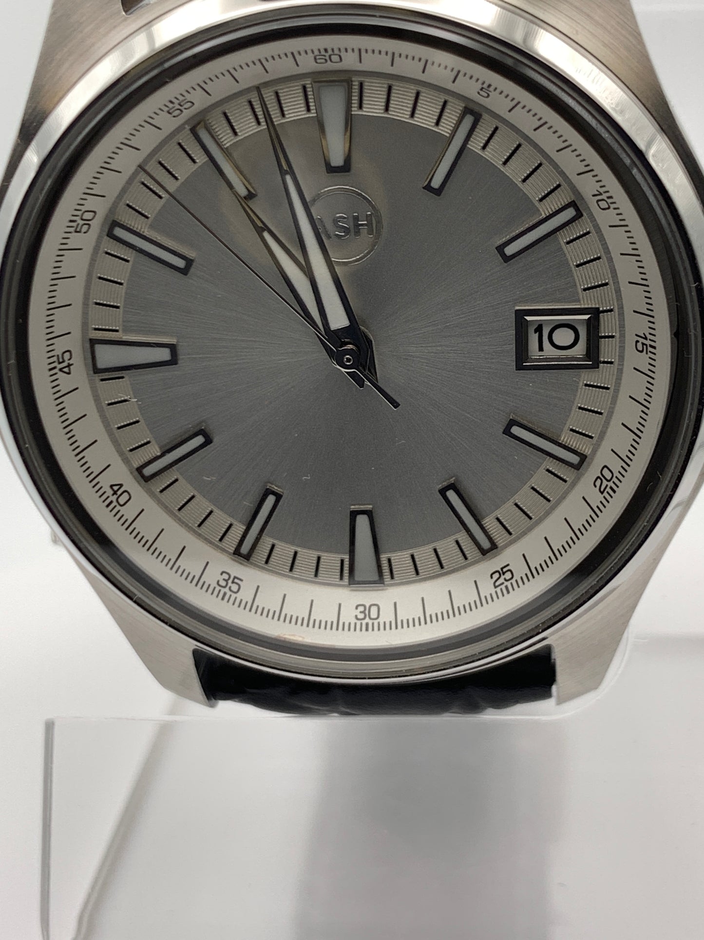 Silver Sunray 39mm dress watch.