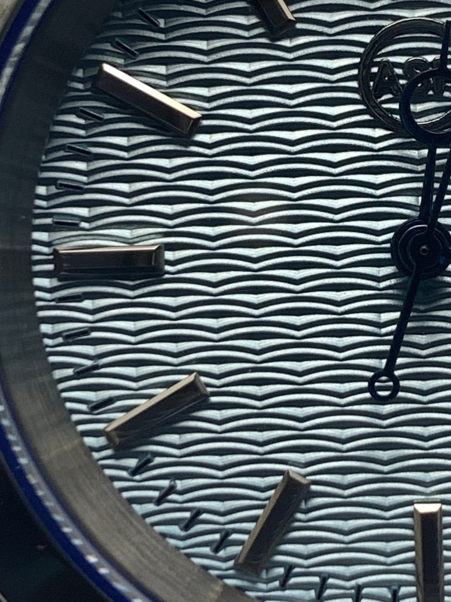 Frostbyte. 39mm stainless steel. Textured dial with blued handset. Sapphire crystal. Seiko NH35.