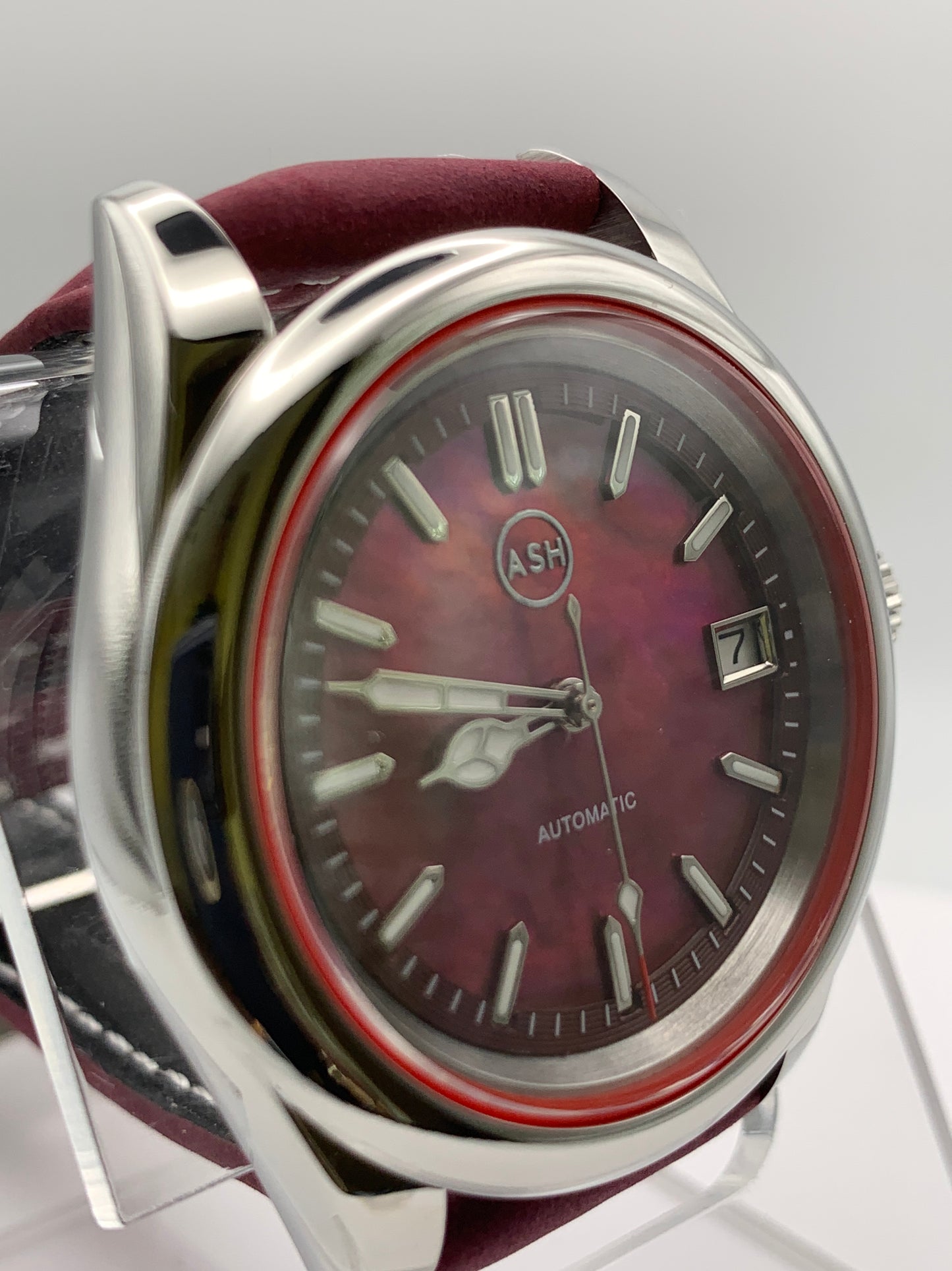 Rosie. 39mm Stainless steel. Mother of pearl dial. Sapphire crystal. Seiko NH35 automatic.