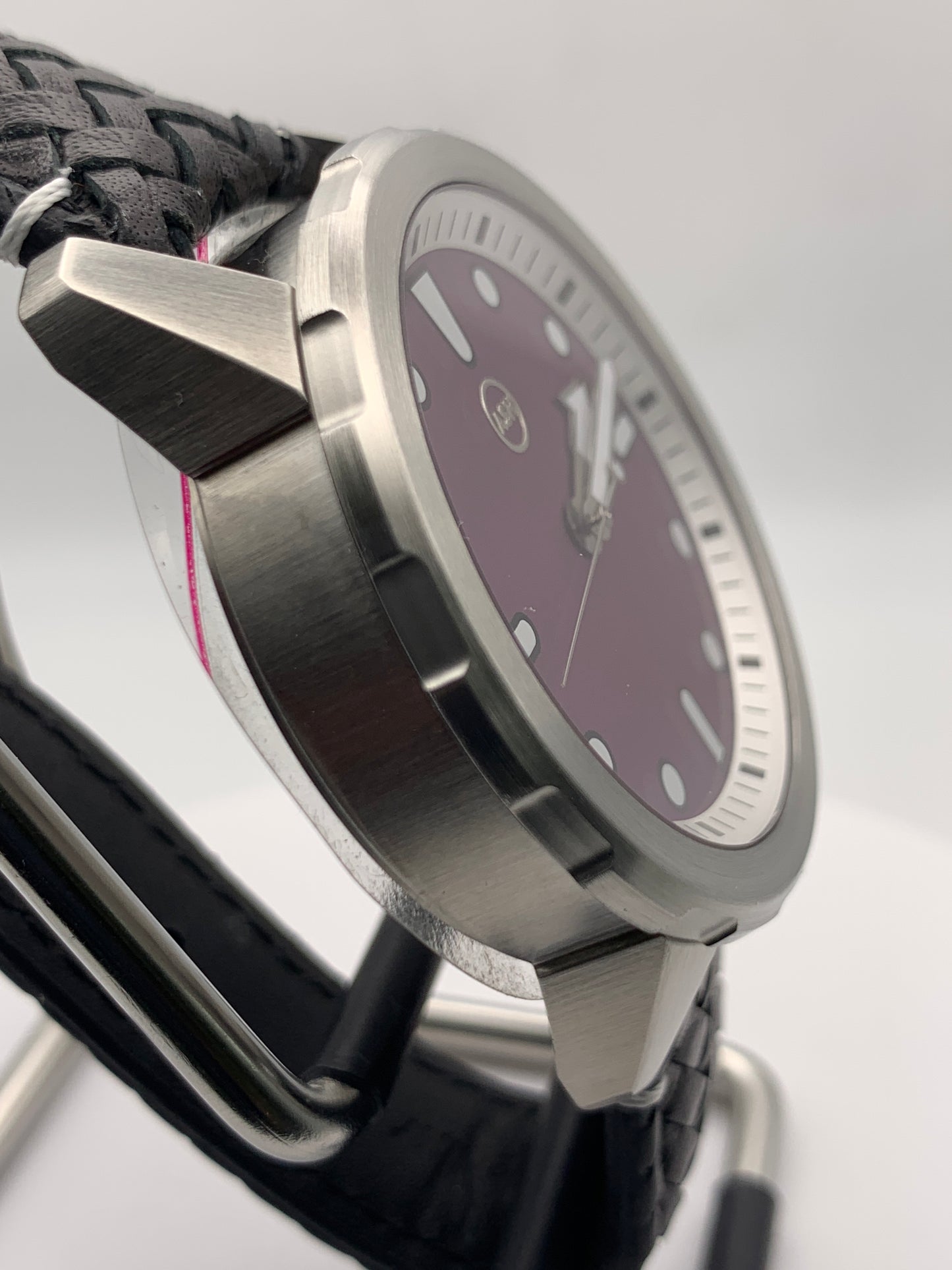 Amaranth - 44mm stainless steel case. Sapphire crystal. Seiko VH31 mecha-quartz.
