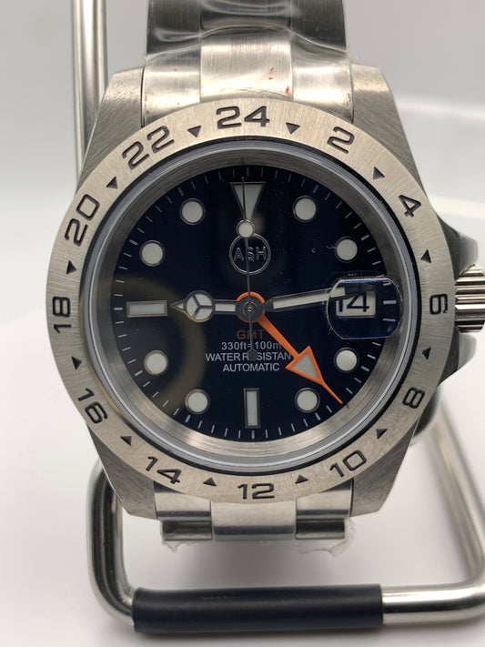 Xplorer Too. Custom requested.  39mm Stainless steel. Sapphire crystal. Seiko NH34 GMT.