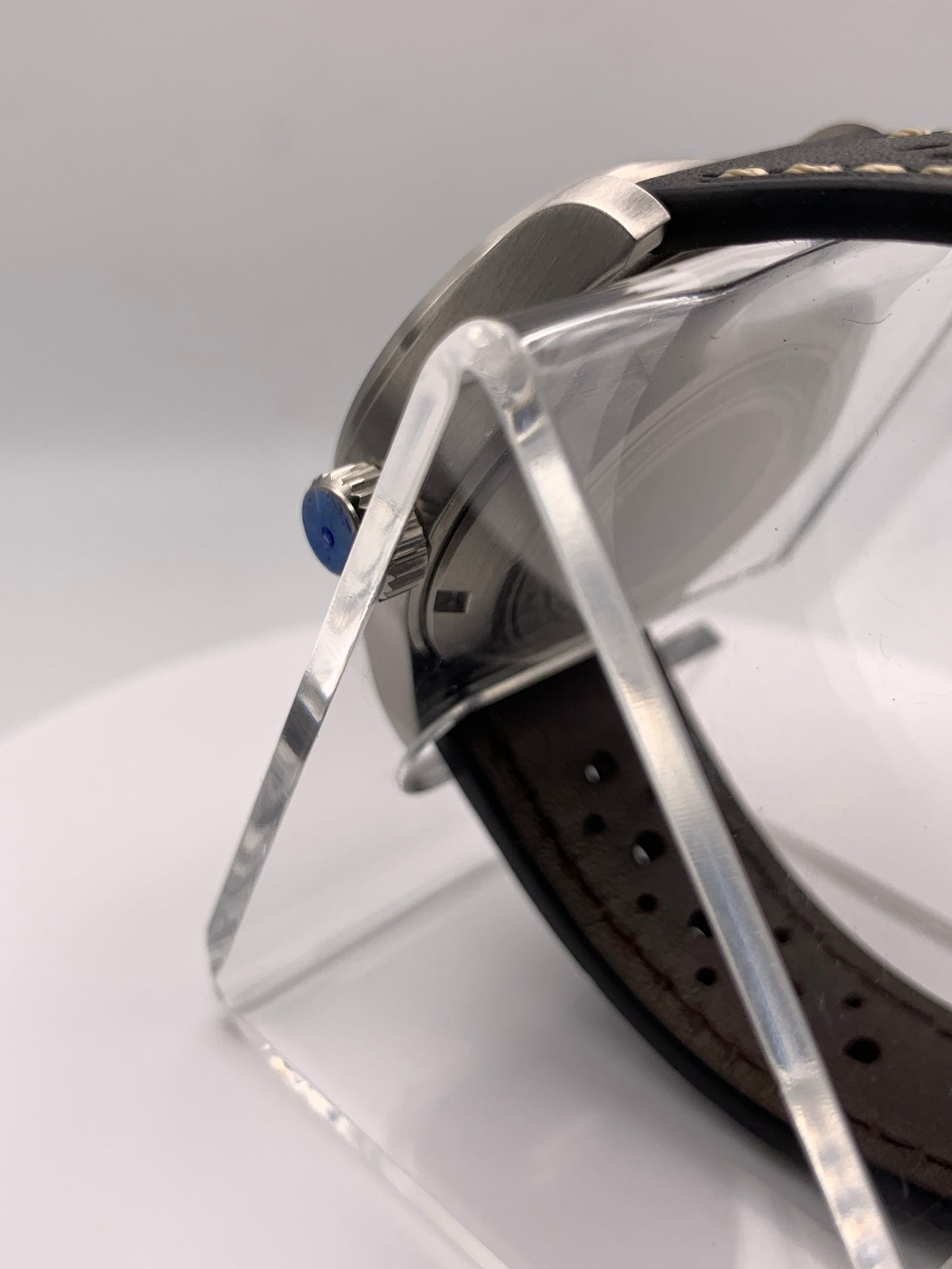 Tin Man. Unique vintage dial. 36mm stainless steel case. Sapphire crystal. VH31 quartz movement with sweeping seconds hand.