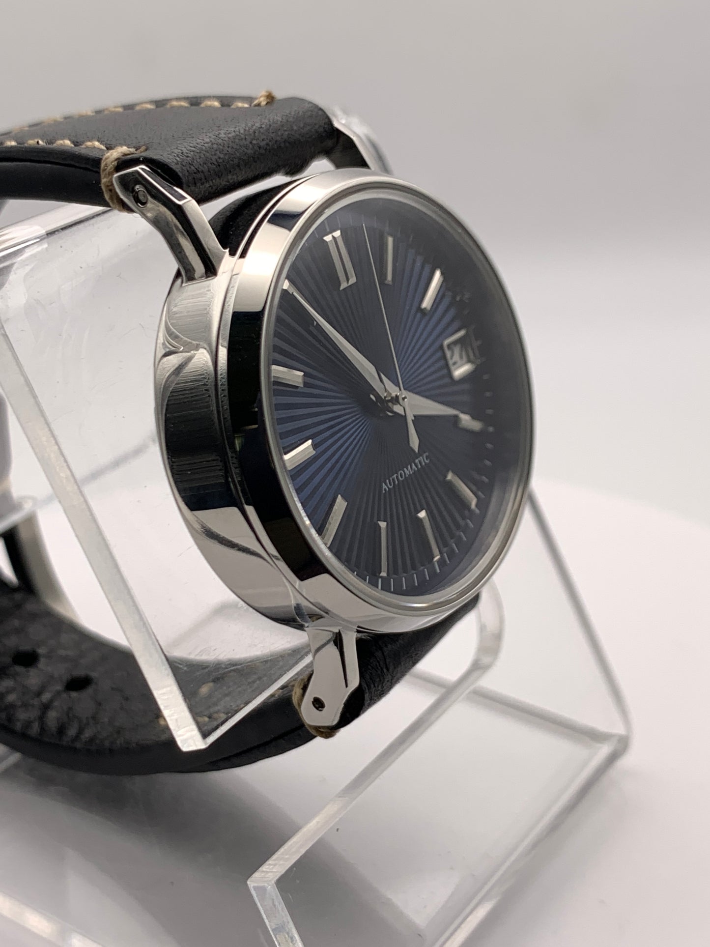 Vanishing Point. 33mm minimalist stainless steel case. Sapphire crystal. Seiko NH35.