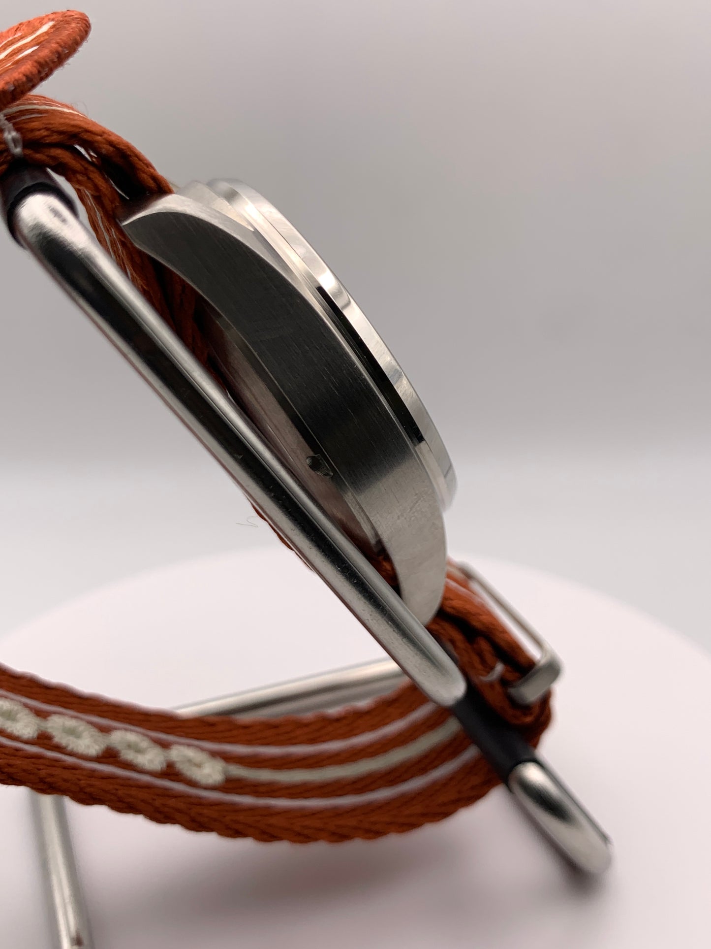 Fuyu. 39mm Stainless steel case.  Sapphire crystal. Seiko NH38