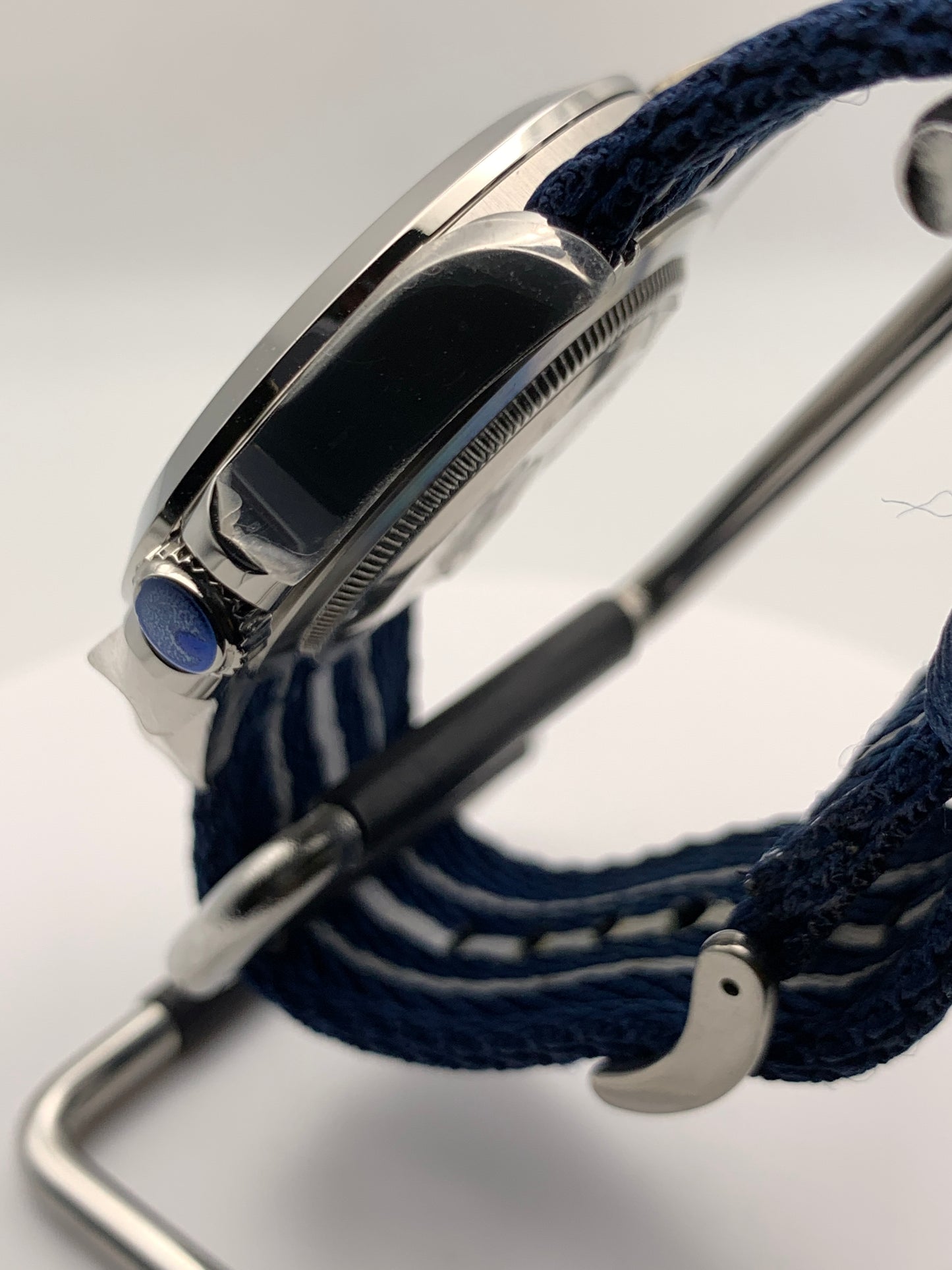 Depthing. 39mm stainless steel. Sapphire crystal. Seiko NH38.