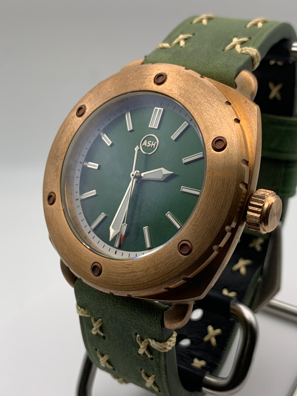 Aegis. 44mm bronze case. Sapphire crystal. Seiko NH35.