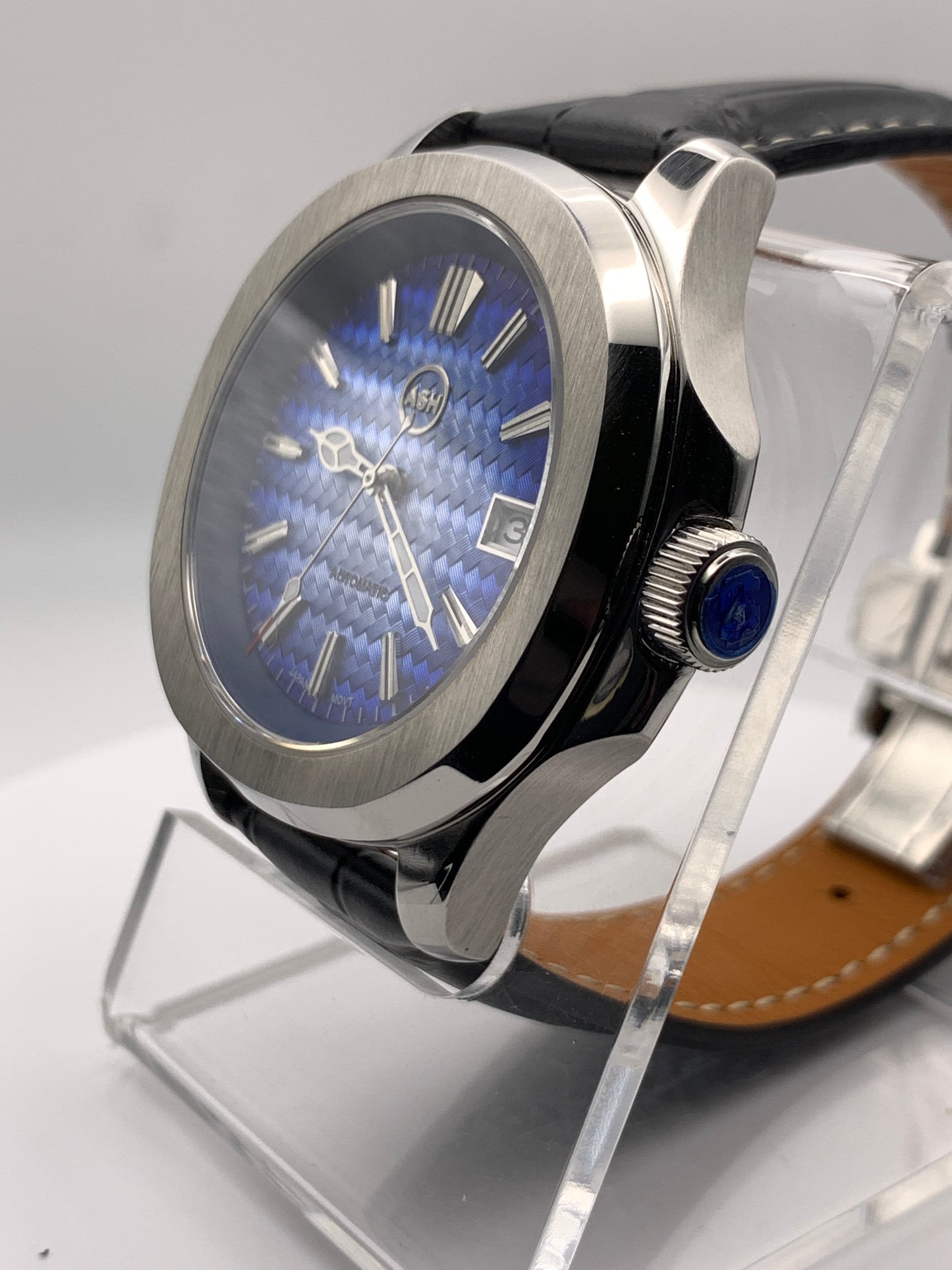 Cornflower Too. 244mm Stainless steel. Sapphire crystal. Seiko NH35