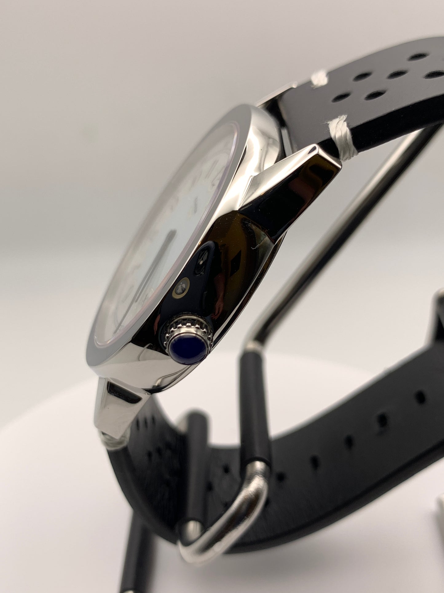 Grace 2. 42mm Stainless steel. Vintage Elgin enamel dial. Sapphire crystal. Miyota 2036 quartz.