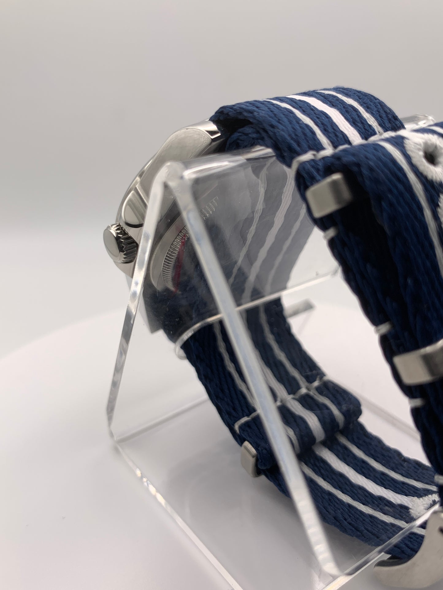 Blu Lou. 39mm Stainless steel. Sapphire crystal. Seiko NH35.