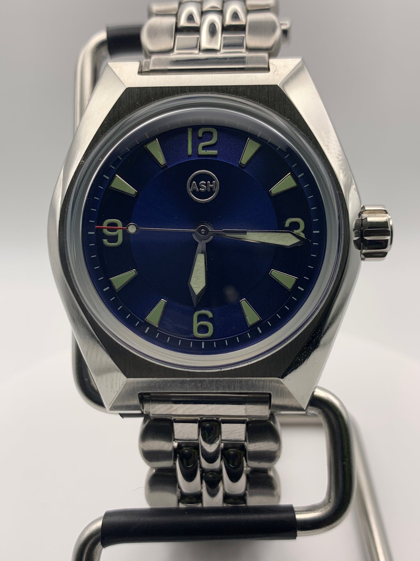 Northstar. 41mm Stainless steel. Domed K-1 crystal. Seiko NH38. Vintage bracelet.