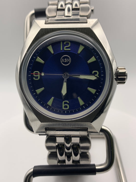 Northstar. 41mm Stainless steel. Domed K-1 crystal. Seiko NH38. Vintage bracelet.